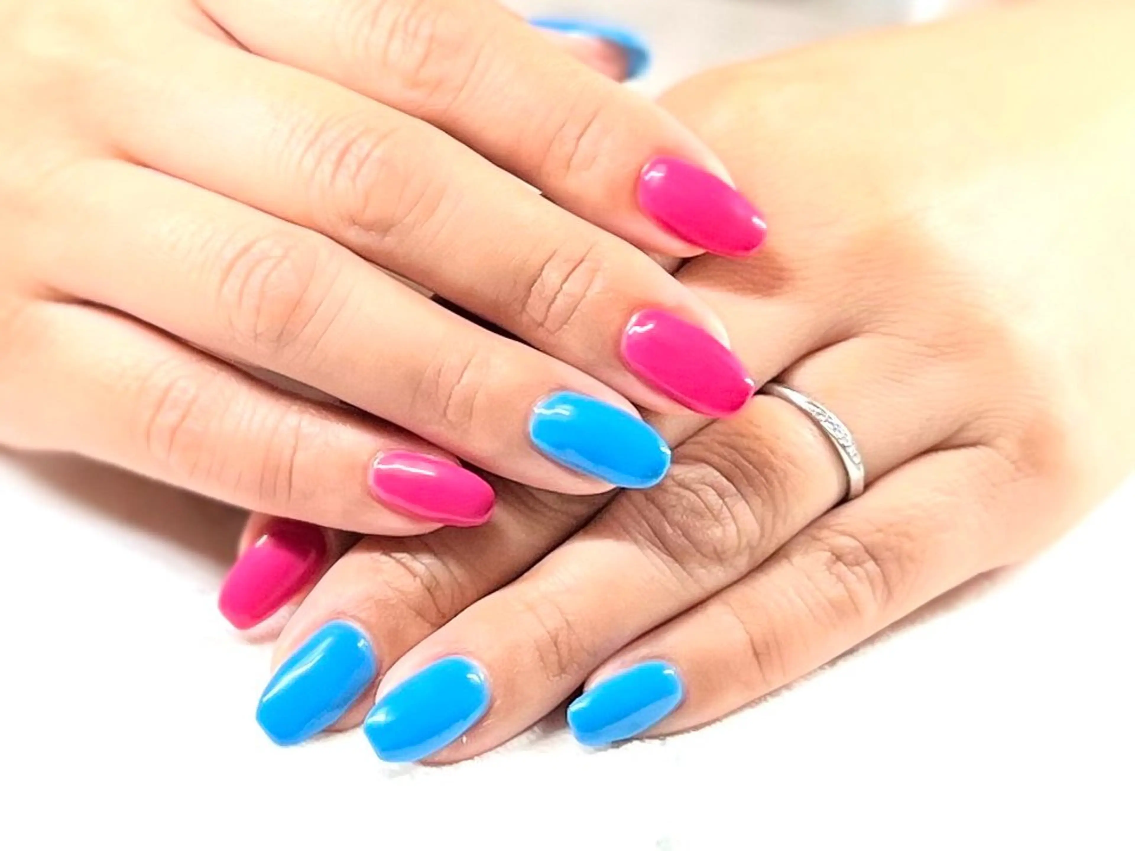 ネイル 水色 ピンク T Yumikoのネイルデザイン