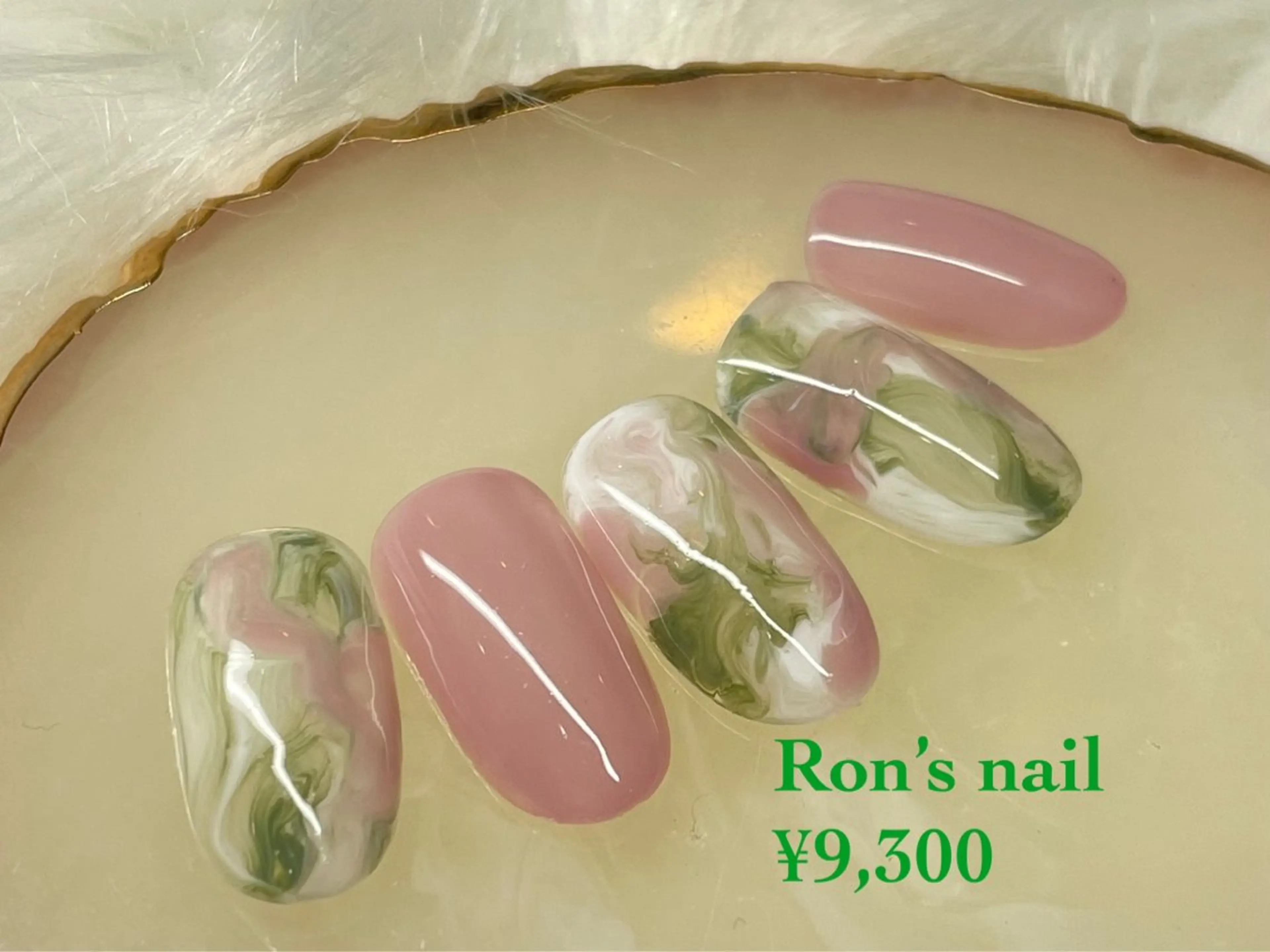 ネイル Ron's 成田のネイルデザイン