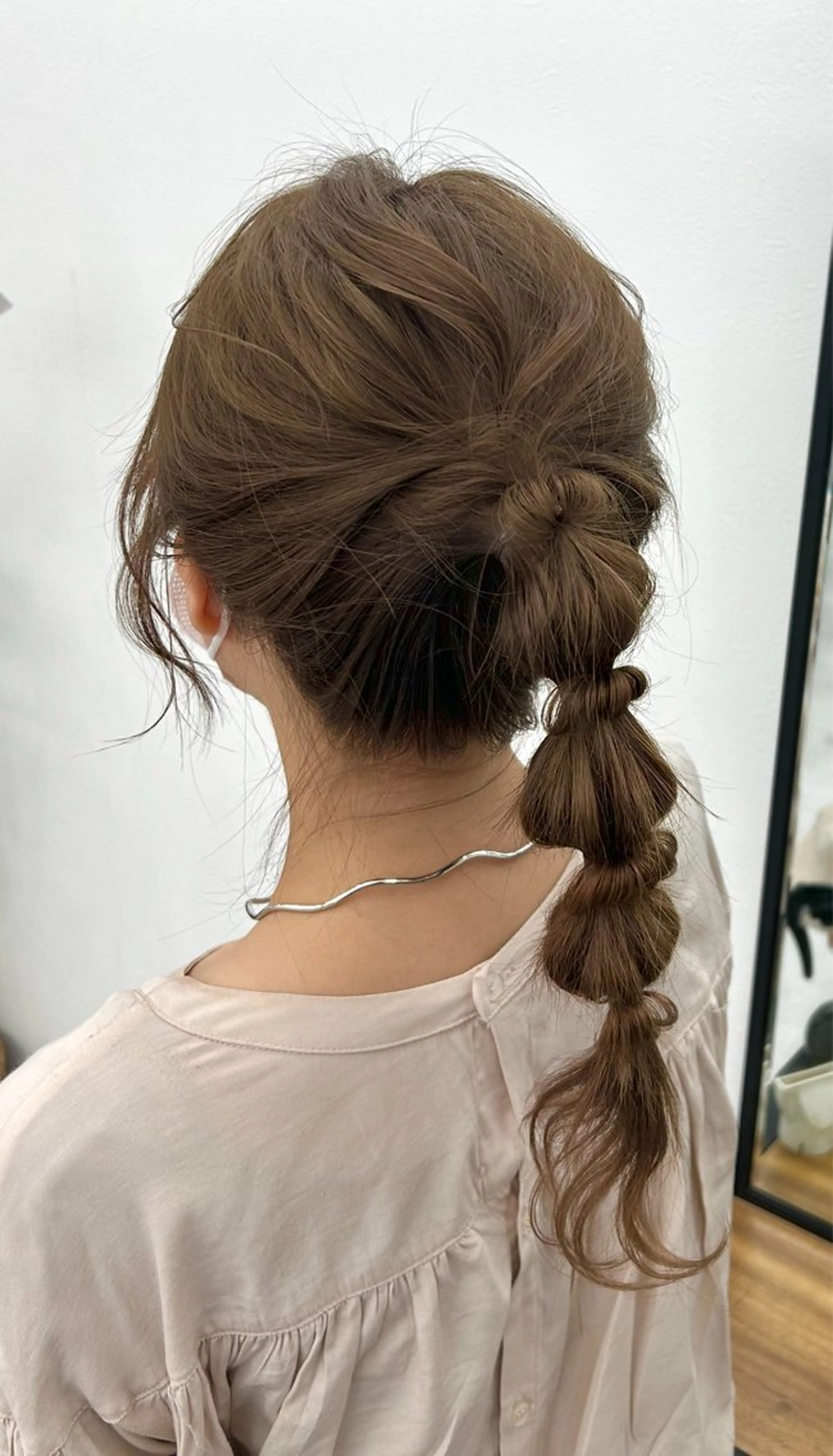 ヘアセット（コテ巻きスタイル、編みおろしなどアレンジスタイル）の写真