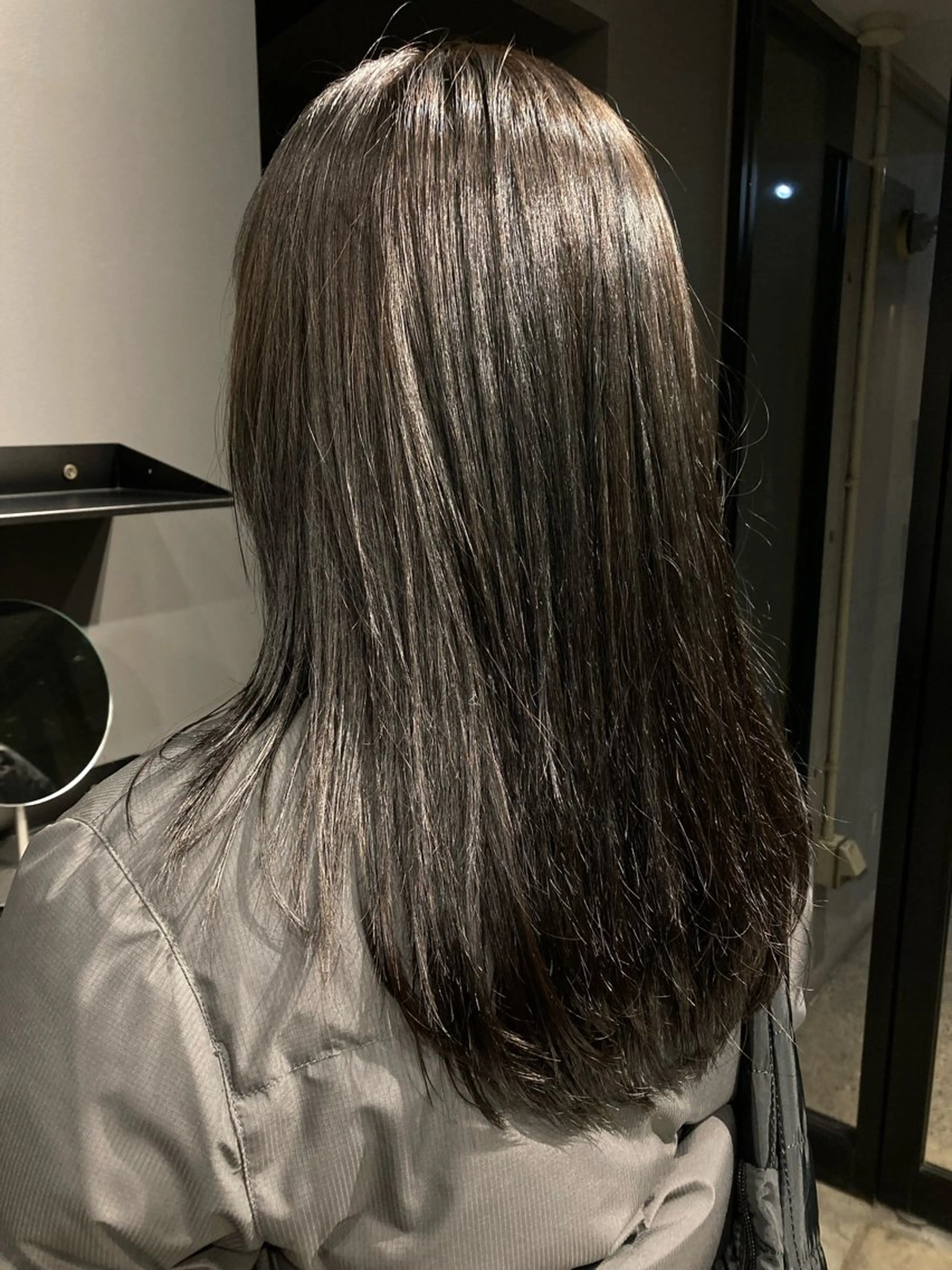 ミディアム カラー MAKI渋谷 【カットモデル募集】のヘアスタイル