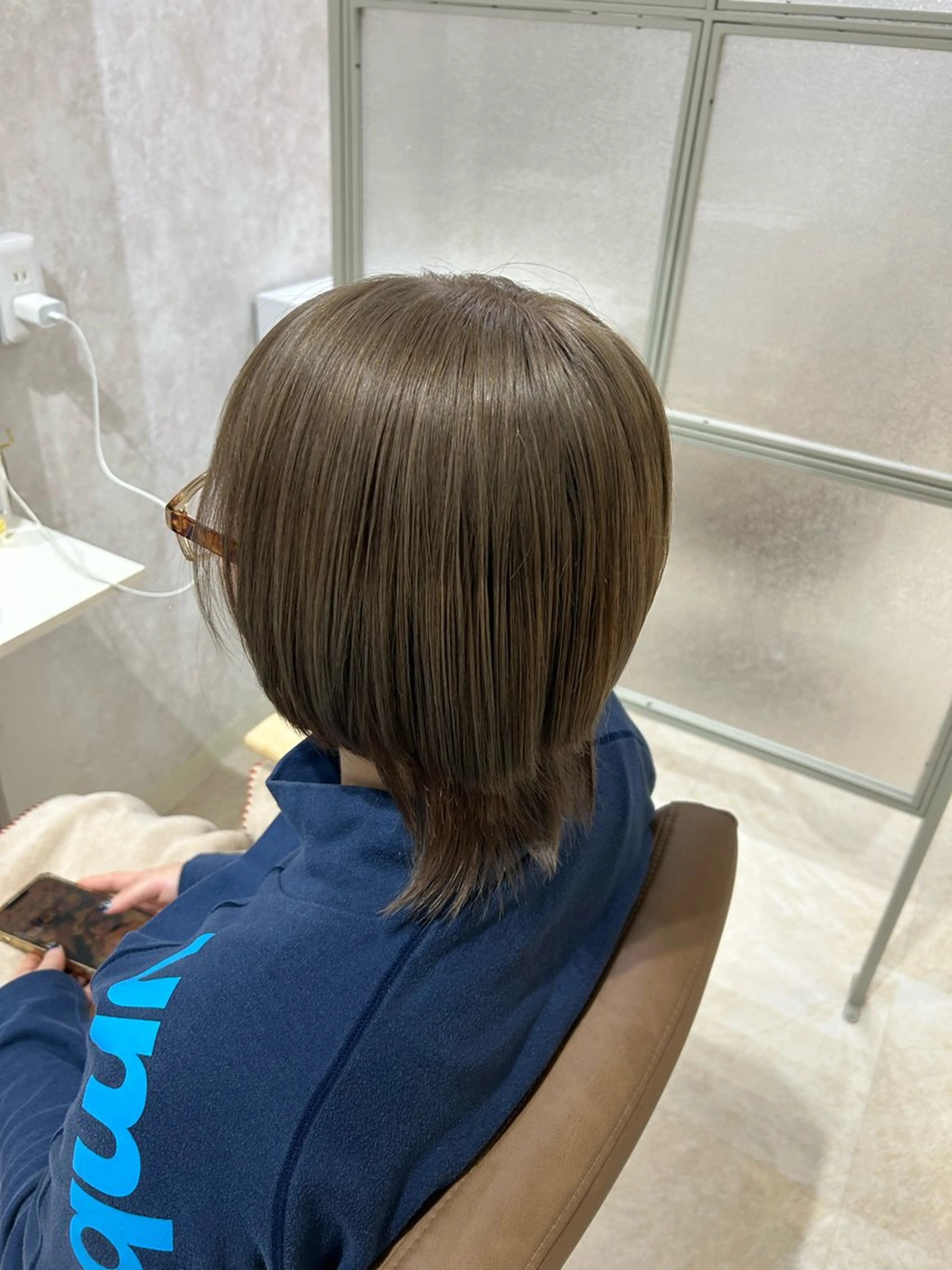 ミディアム カラー ベージュカラー ブリーチ オリーブベージュ haruka 遥歌のヘアスタイル