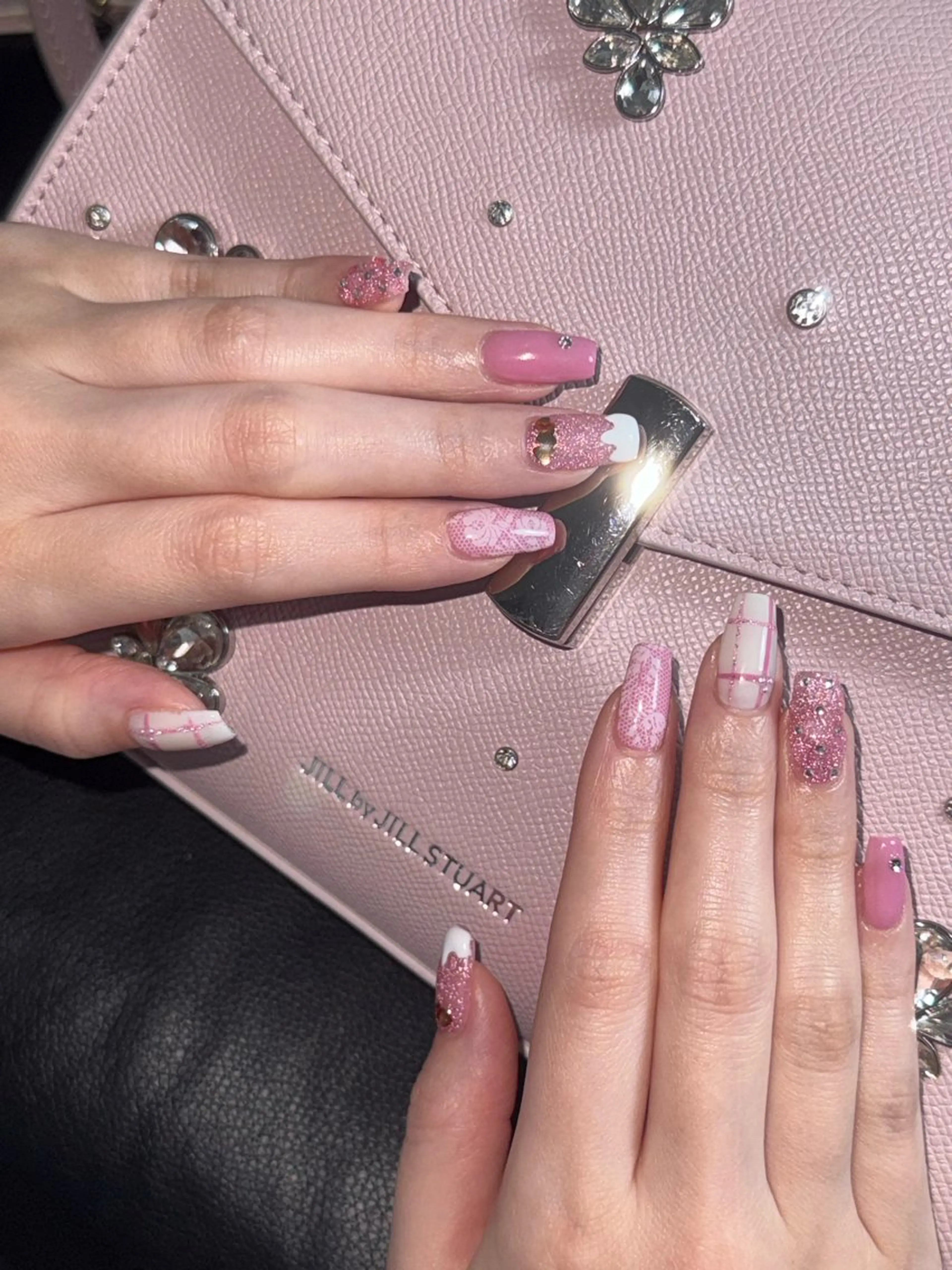 ミディアム forR's AIKAのネイルデザイン