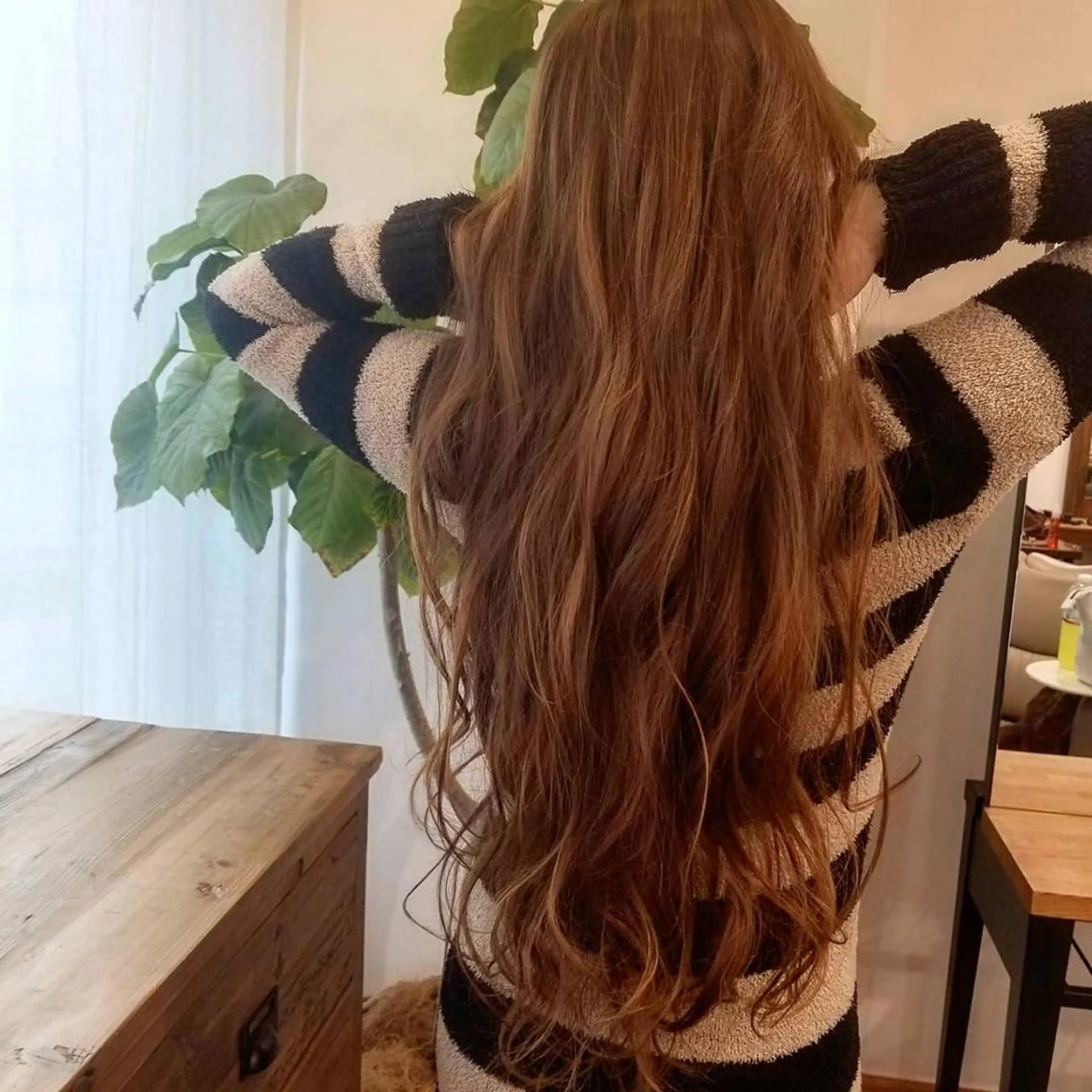 ロング カラー ハイライトカラー ハイライト Celeste  心斎橋所属・吉田 小百合のヘアスタイル