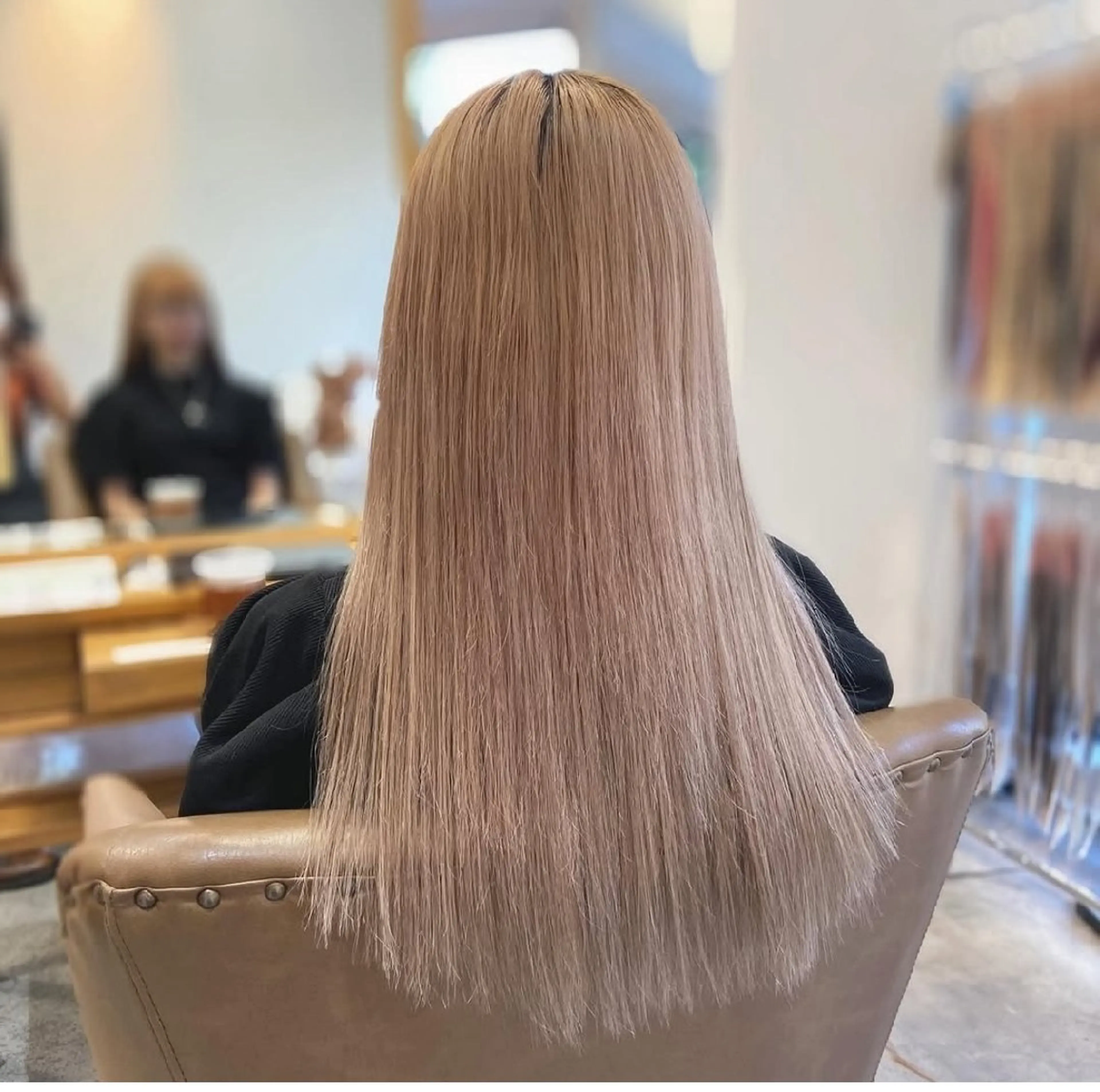 ロング エクステ スタジオフツーロバイビーヘアー所属・貞任 星哉のヘアスタイル