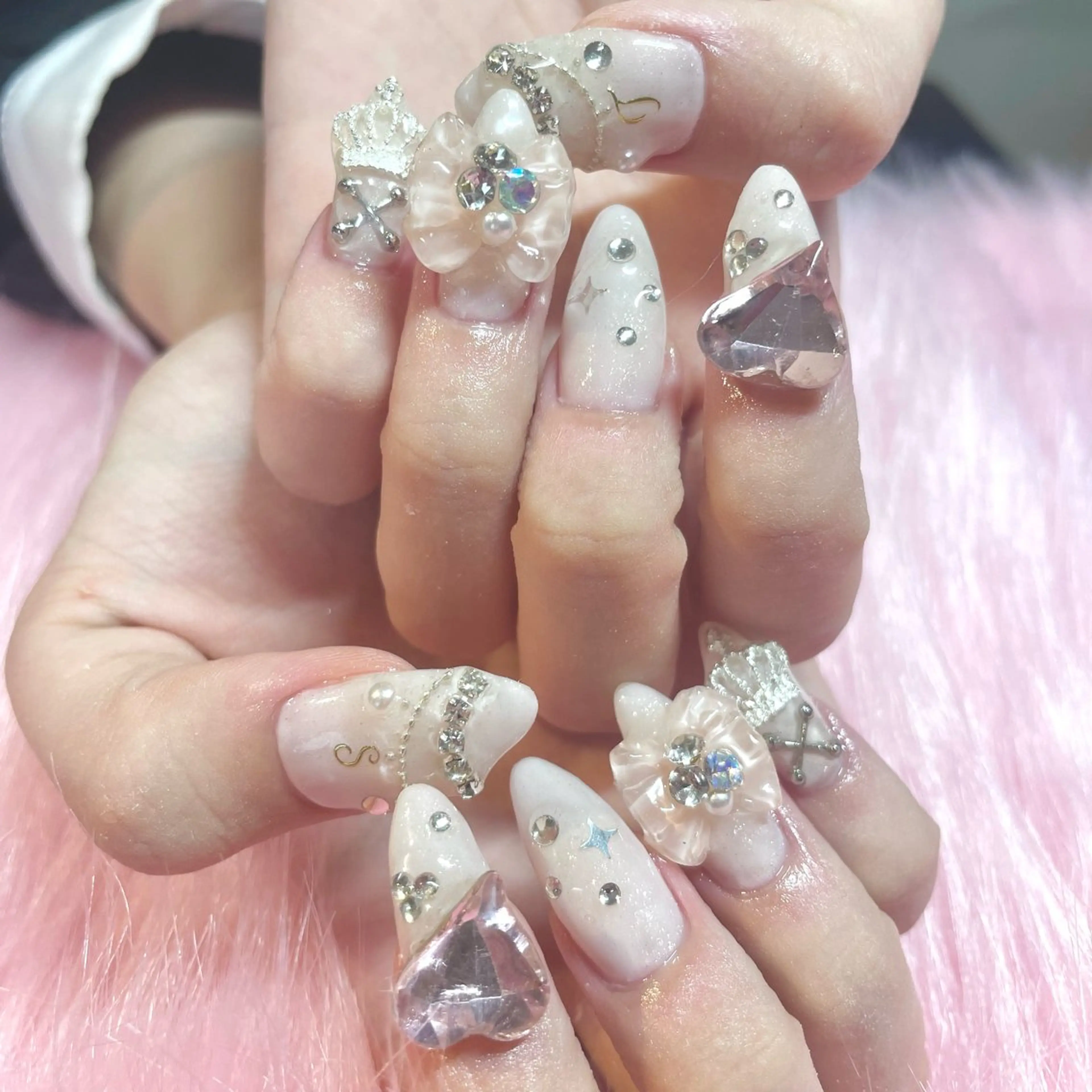 ネイル 持ち込み ハンドネイル Nail ヌシん家 AKANEのネイルデザイン
