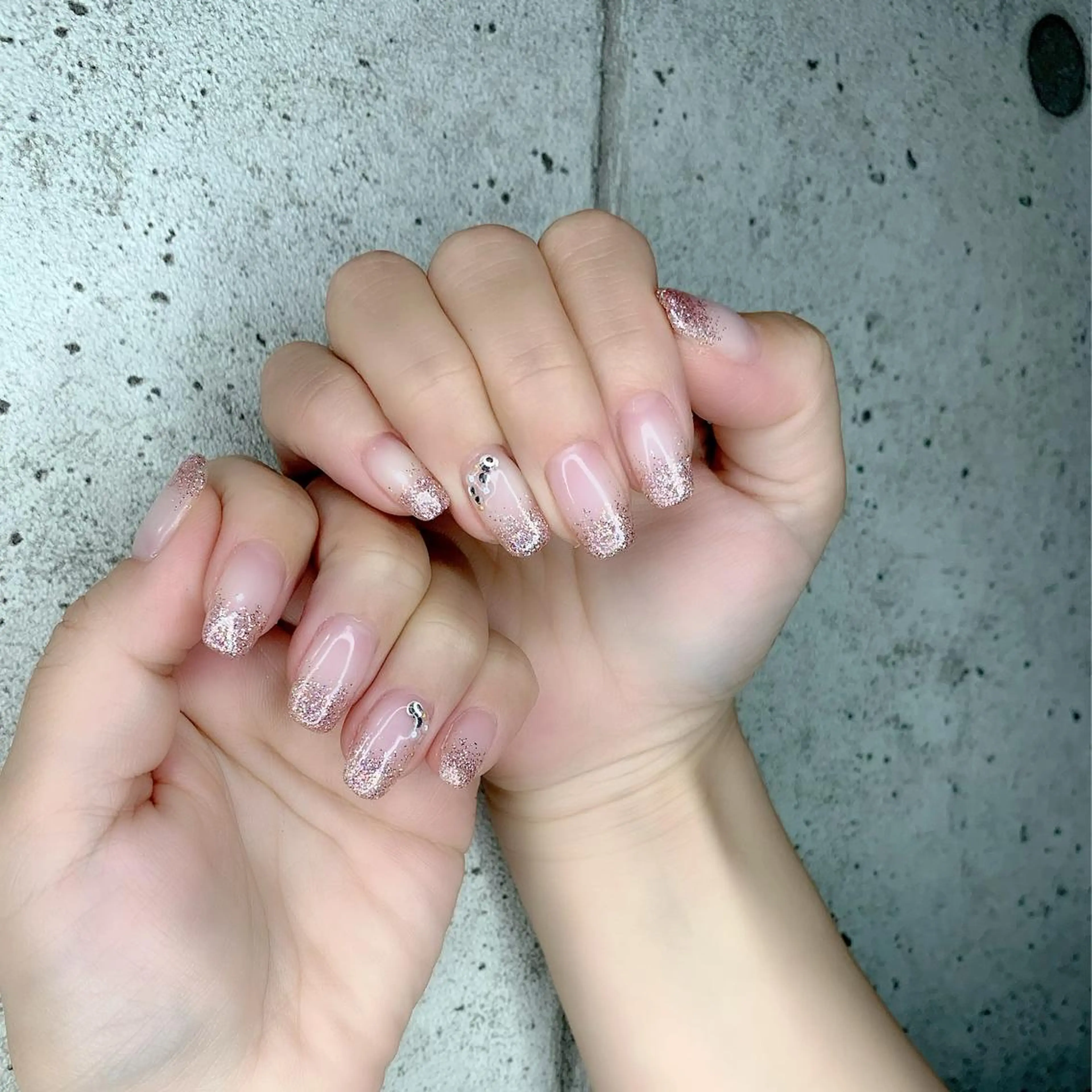 ネイル ストーンネイル Nail Salon　Ｋのネイルデザイン