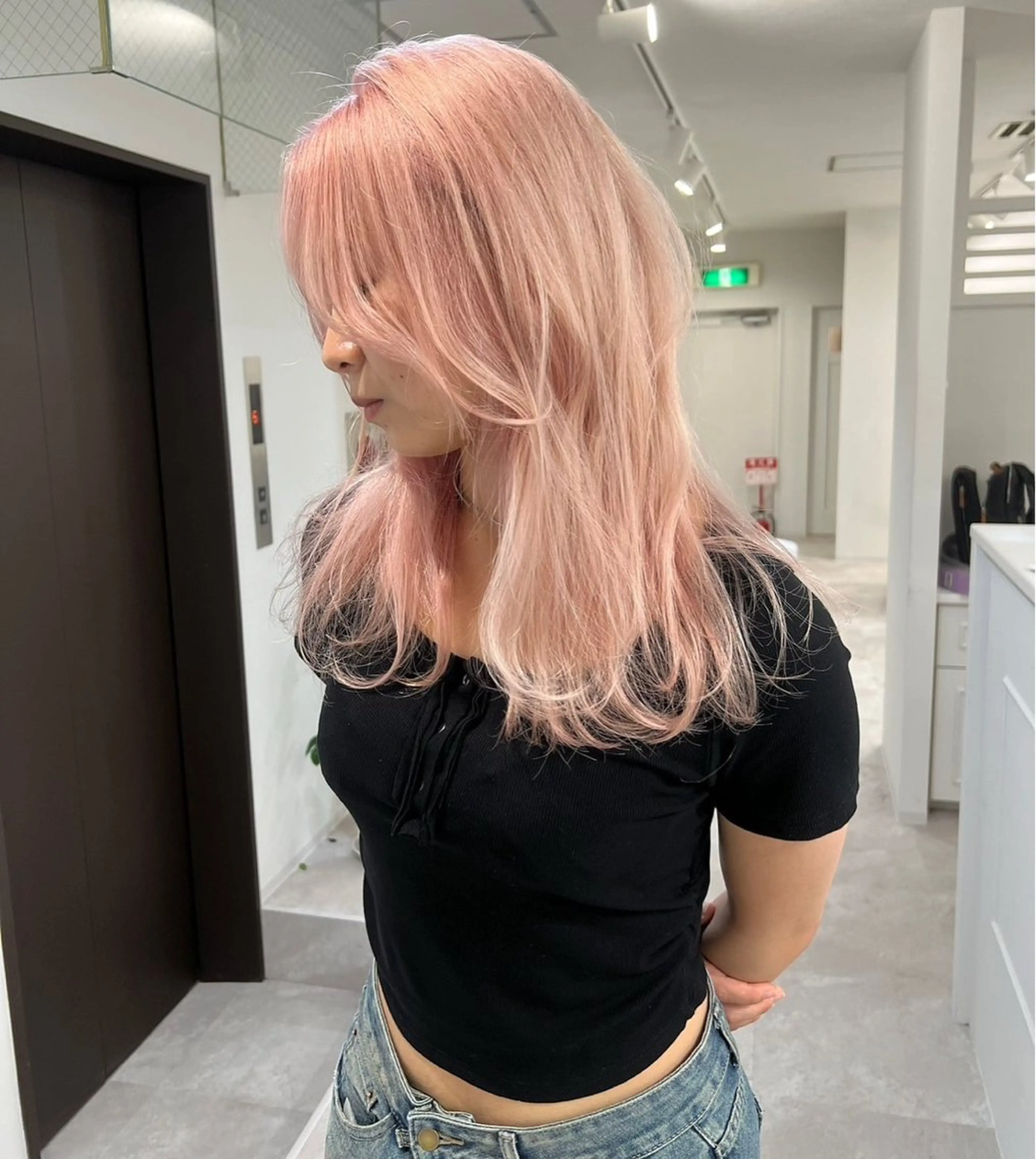 ミディアム カラー ベージュカラー ピンクカラー ピンクベージュ ヘアカラー SEINA️️/烏丸 ブリーチ/ハイトーンのヘアスタイル