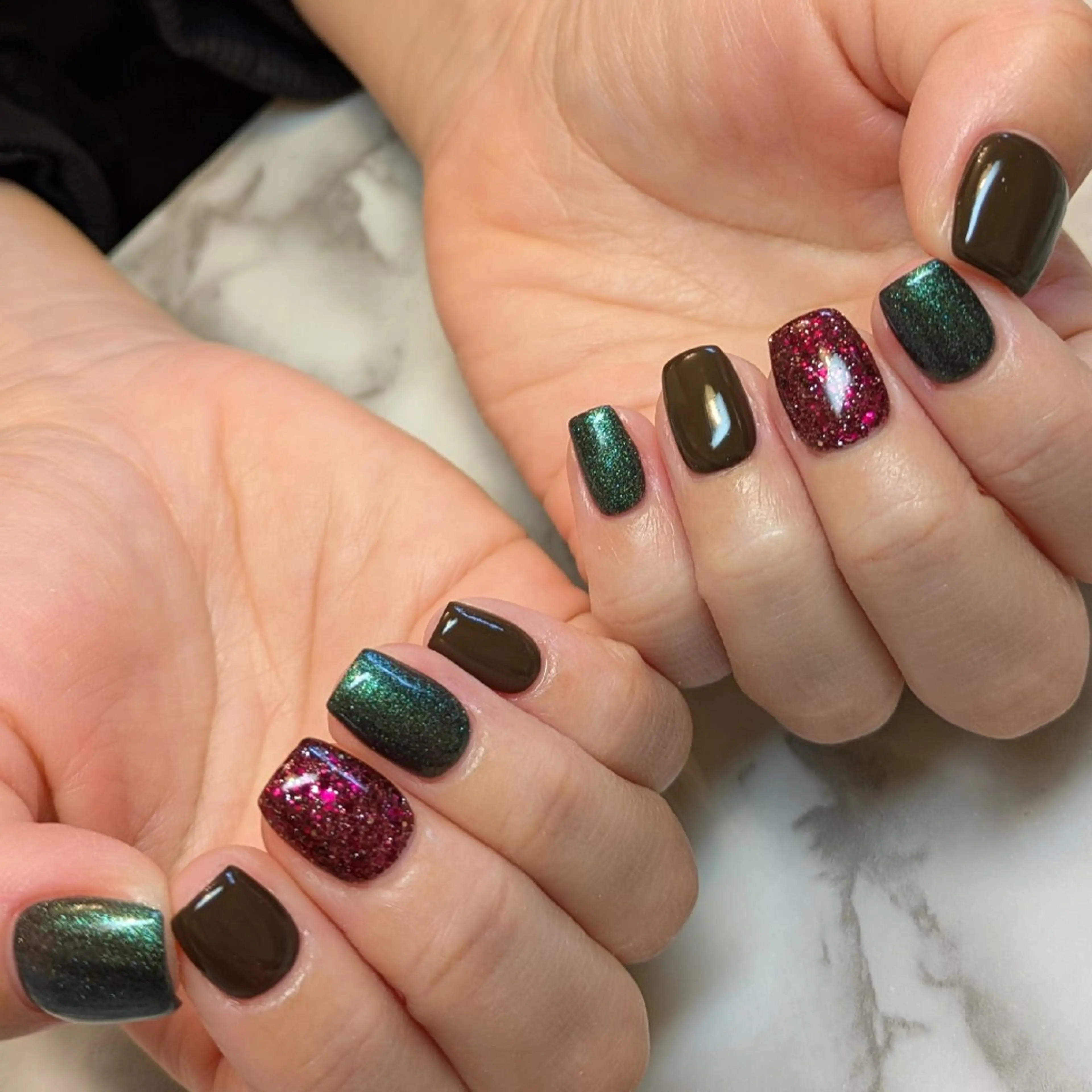 ネイル キラキラネイル ジェヌインネイル 河内のネイルデザイン