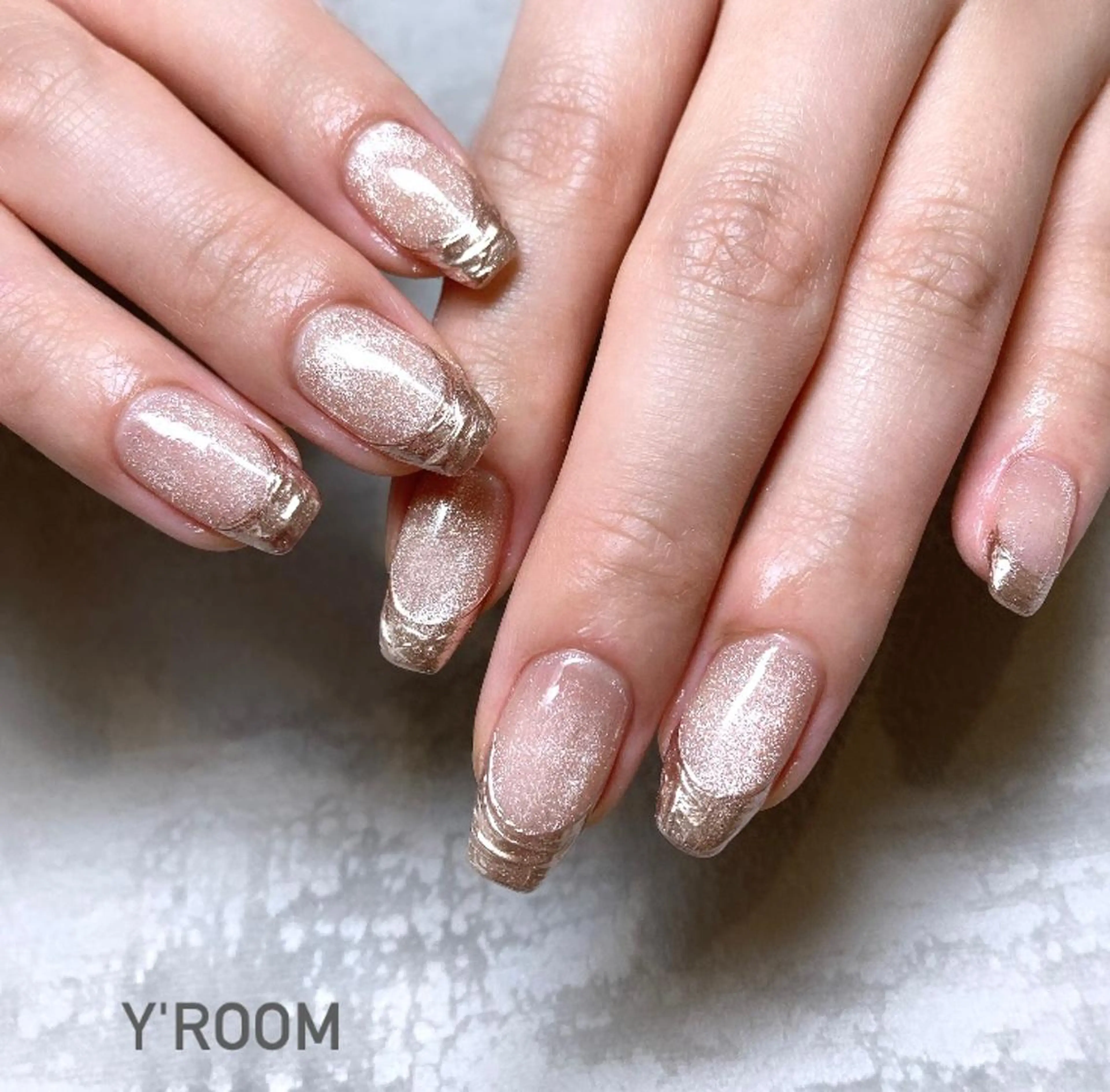 ネイル オーロラネイル フラッシュネイル フットネイル ジェルネイル 氷ネイル・うるうるネイル ハンドネイル YUKA （ネイリスト）のネイルデザイン