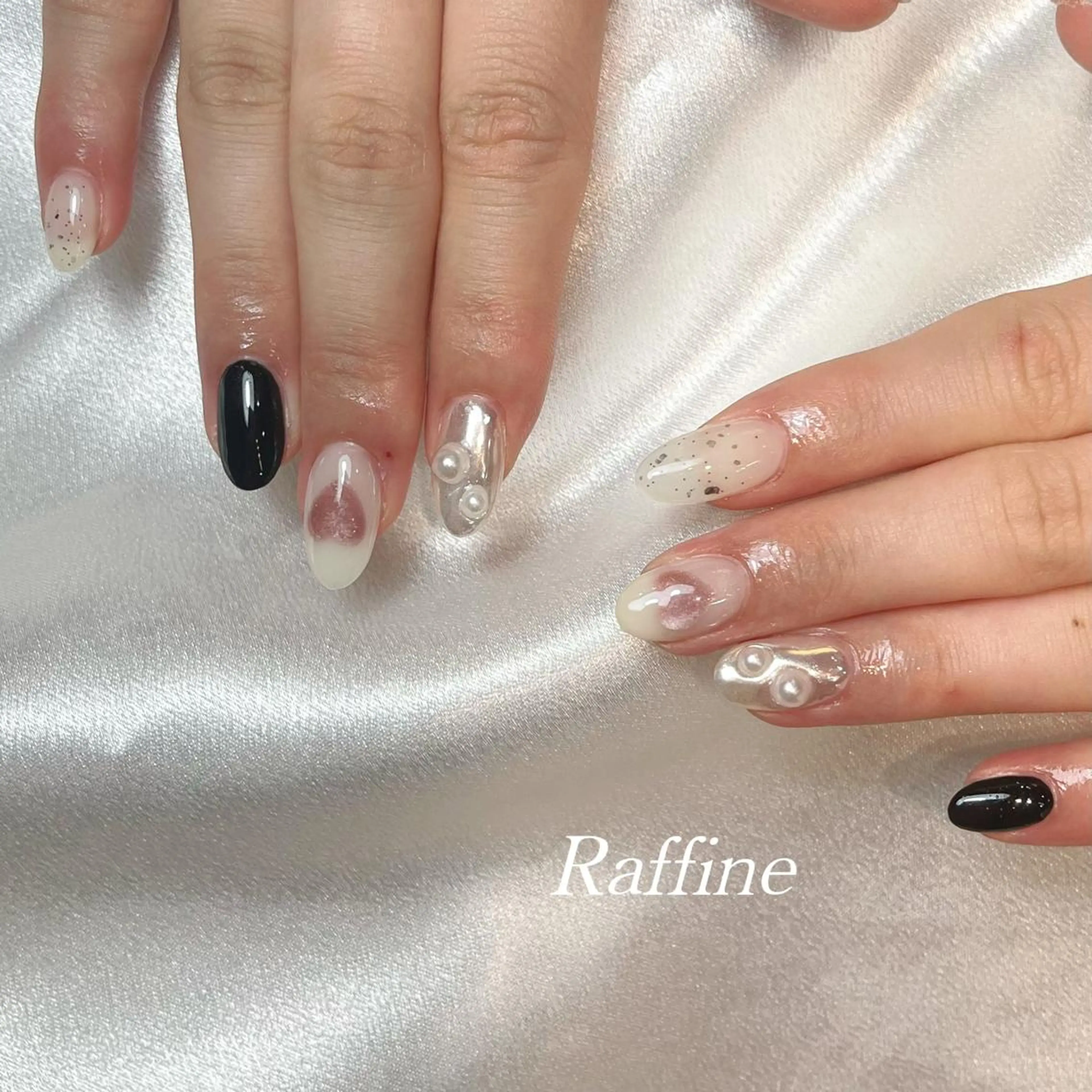 ネイル RAFFINE haru🦋🩵のネイルデザイン