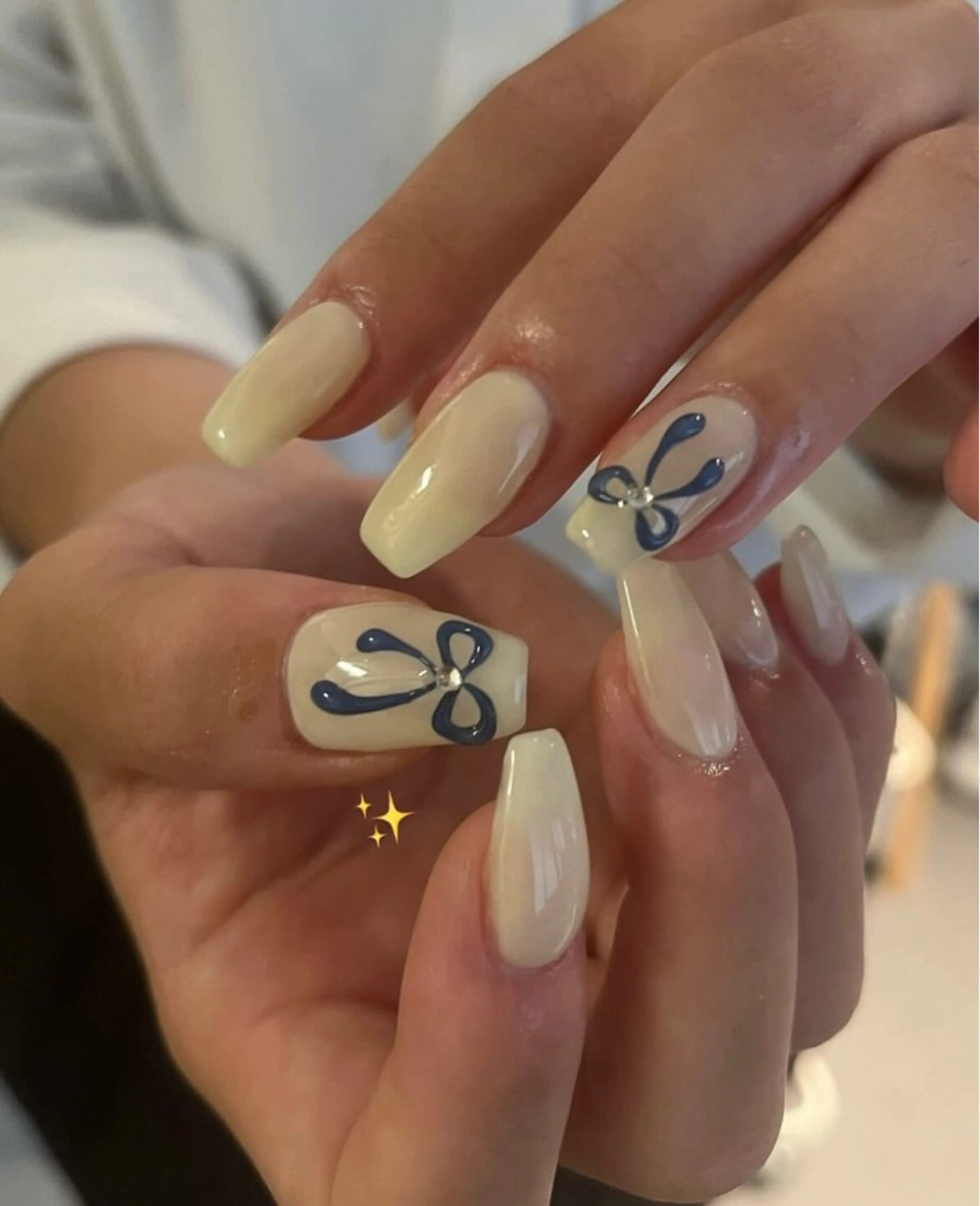 ネイル グラデーション マグネットネイル ミラーネイル ワンホンネイル yurinail所属・yuri nail 高田馬場のネイルデザイン