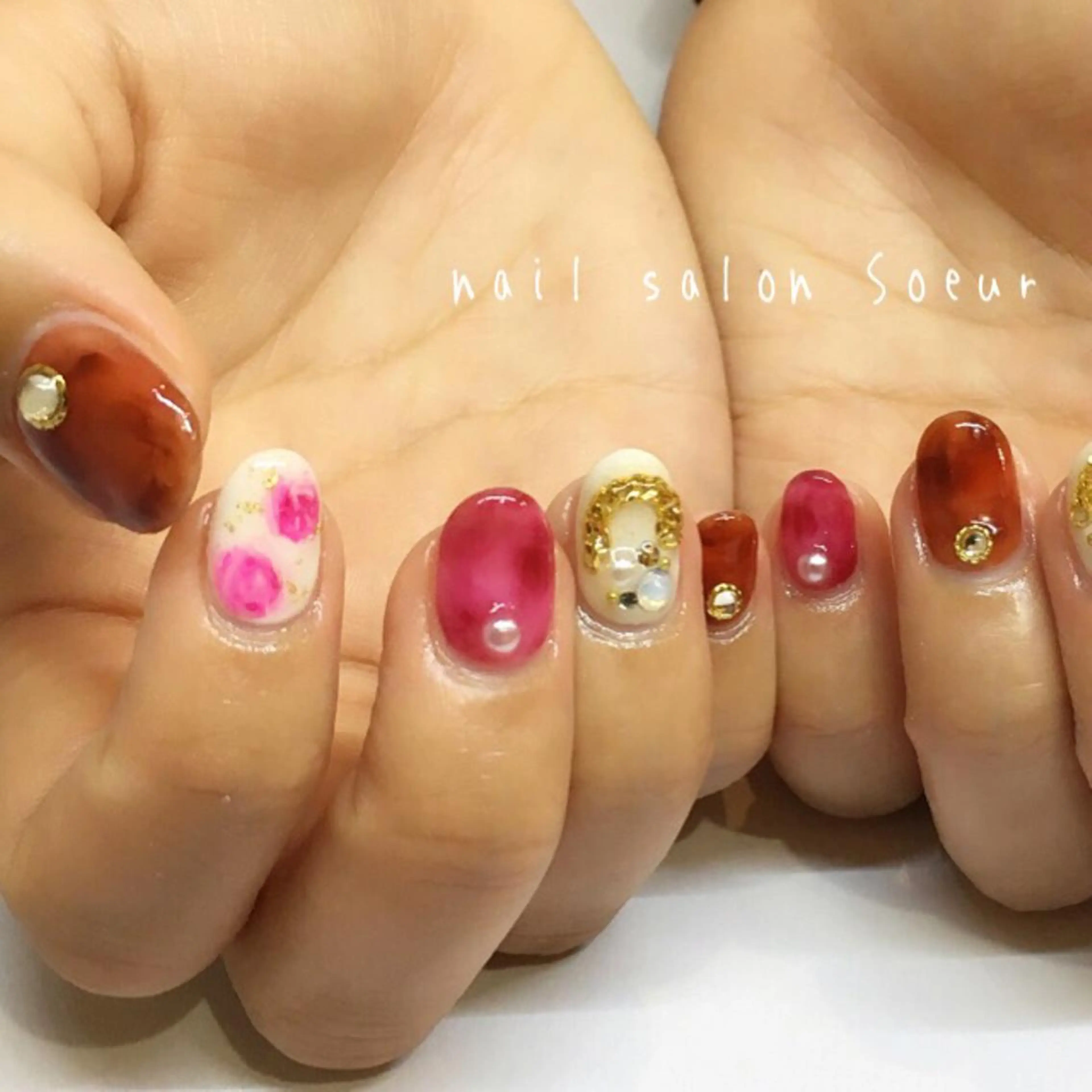 ネイル アートネイル べっ甲ネイル ジェルネイル 赤色 ハンドネイル nail salon Soeurのネイルデザイン