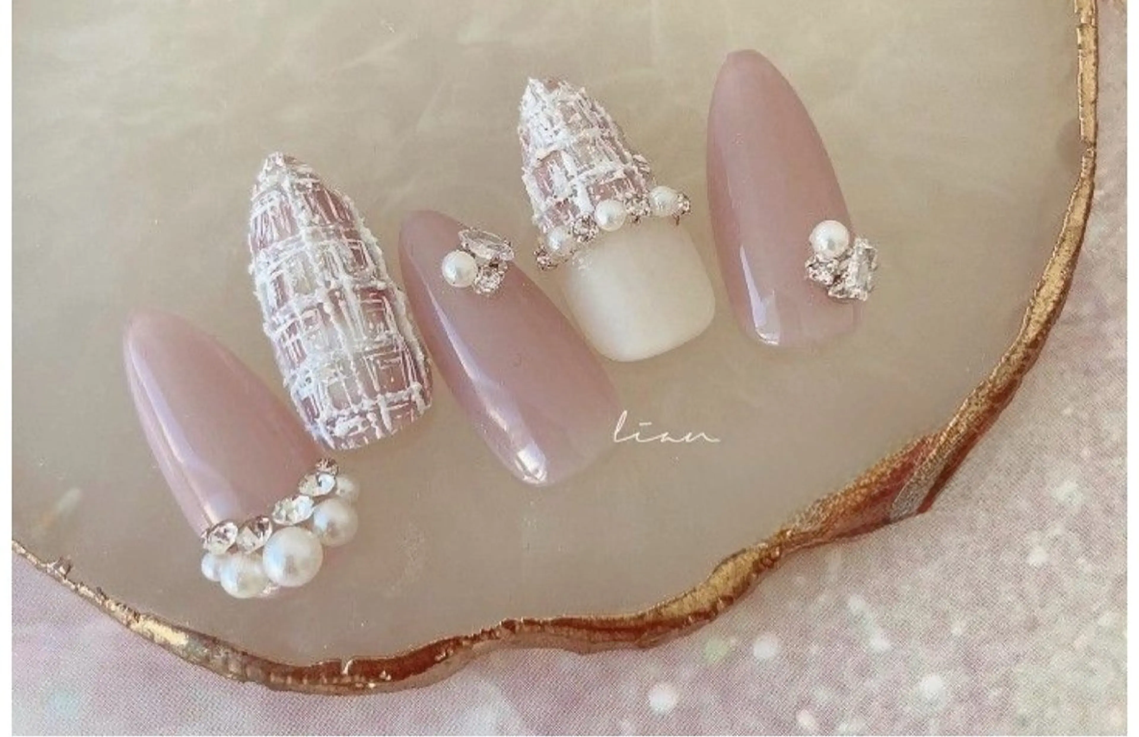 ネイル MAXKELLY ASAのネイルデザイン