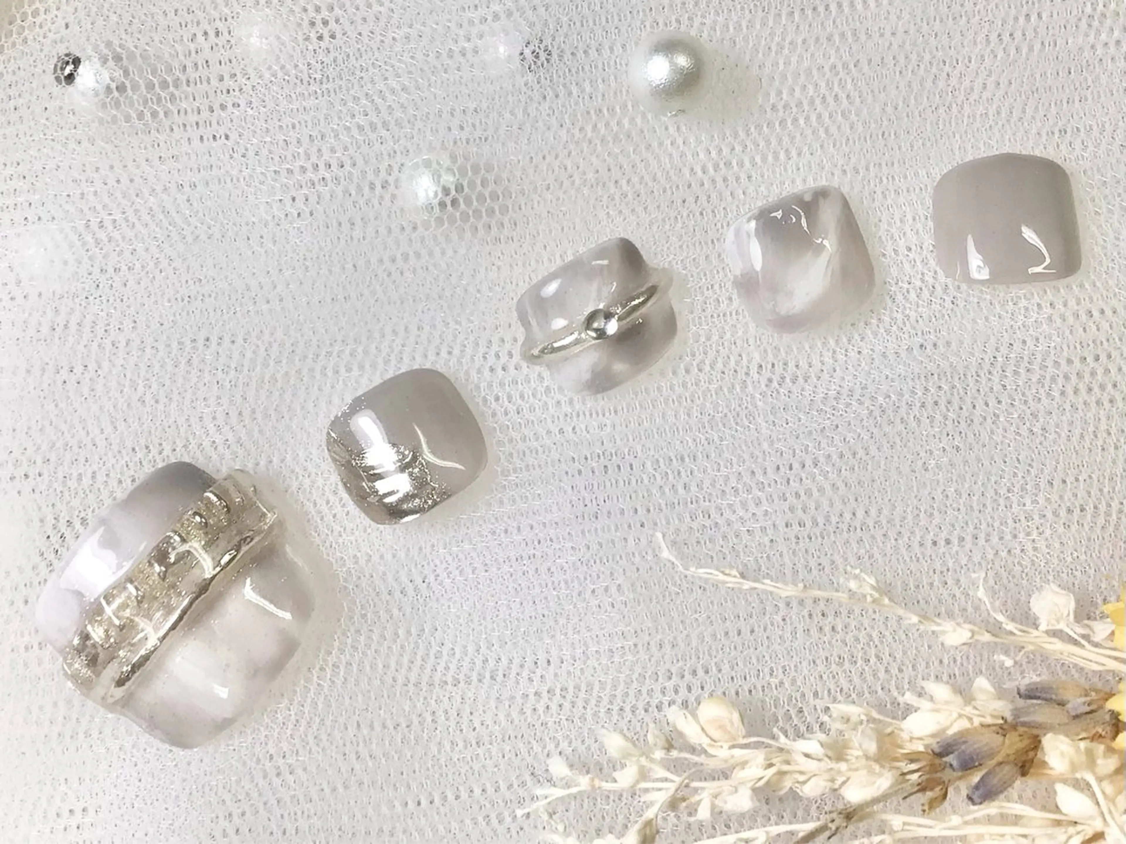 ネイル フットネイル ネイルPetit Ribbonのネイルデザイン