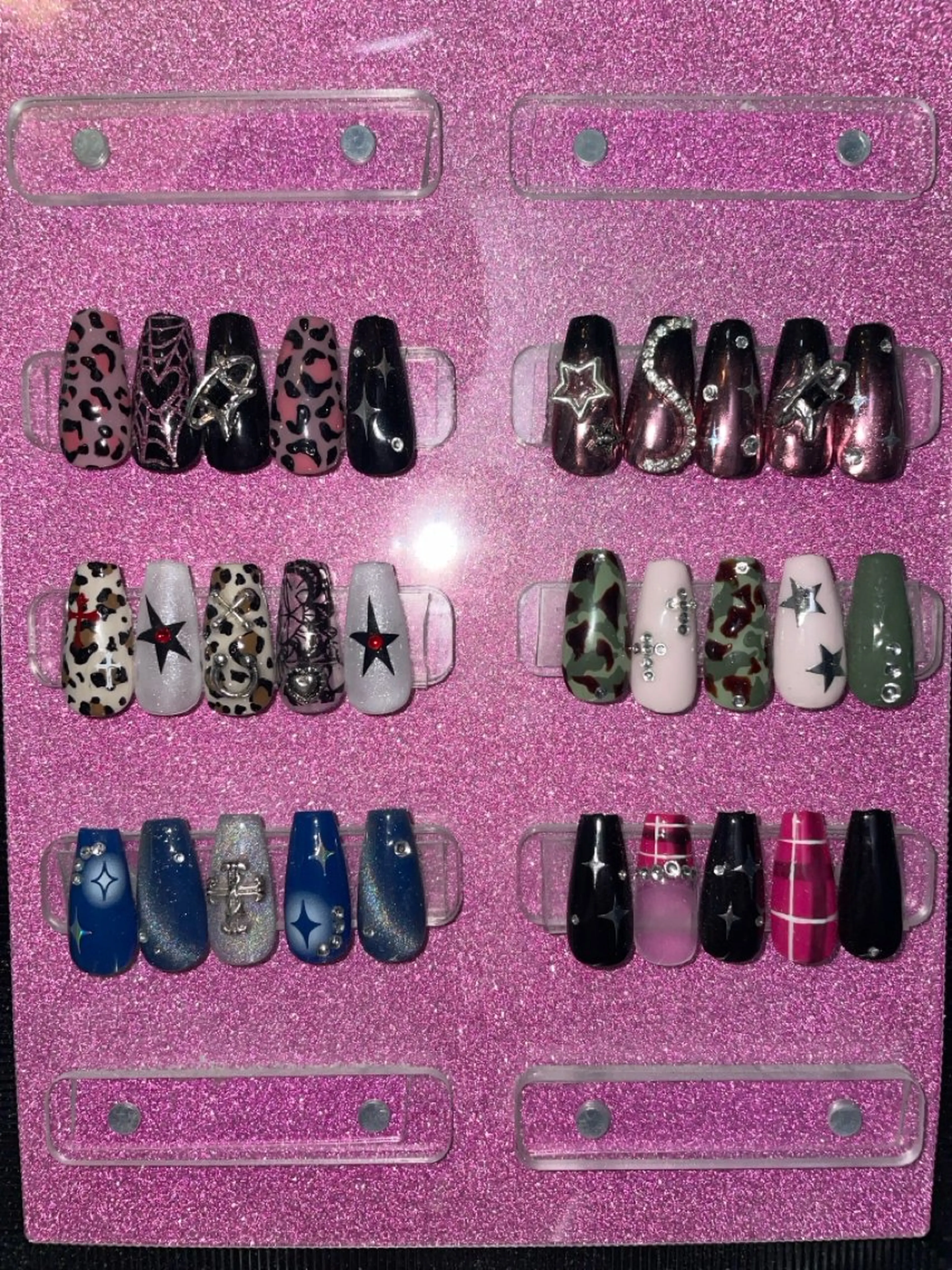 ネイル VENUS BELT AYAKAのネイルデザイン