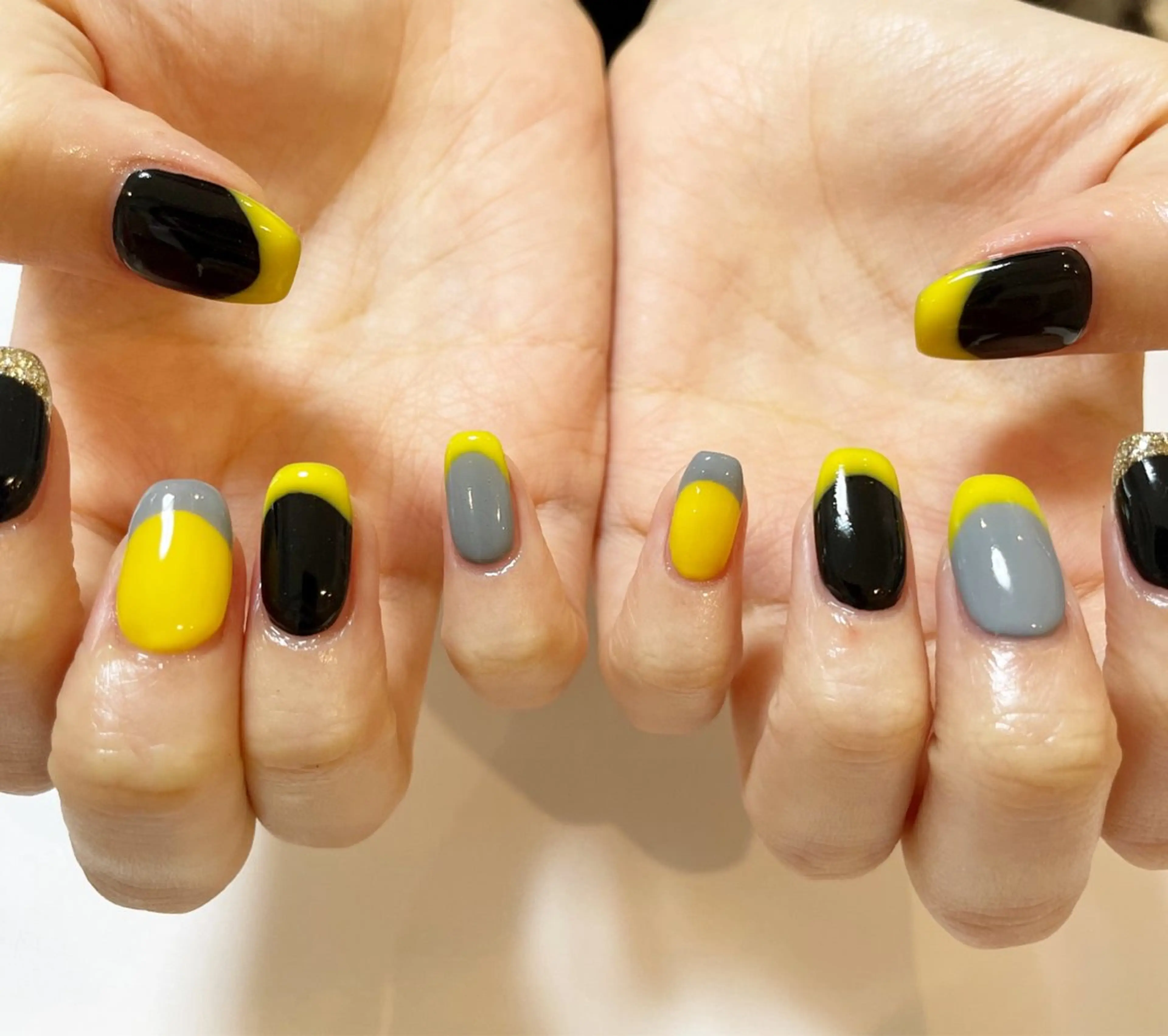 ネイル フレンチネイル Re:st〔リスト〕所属・ayane Re:st〔リスト〕のネイルデザイン