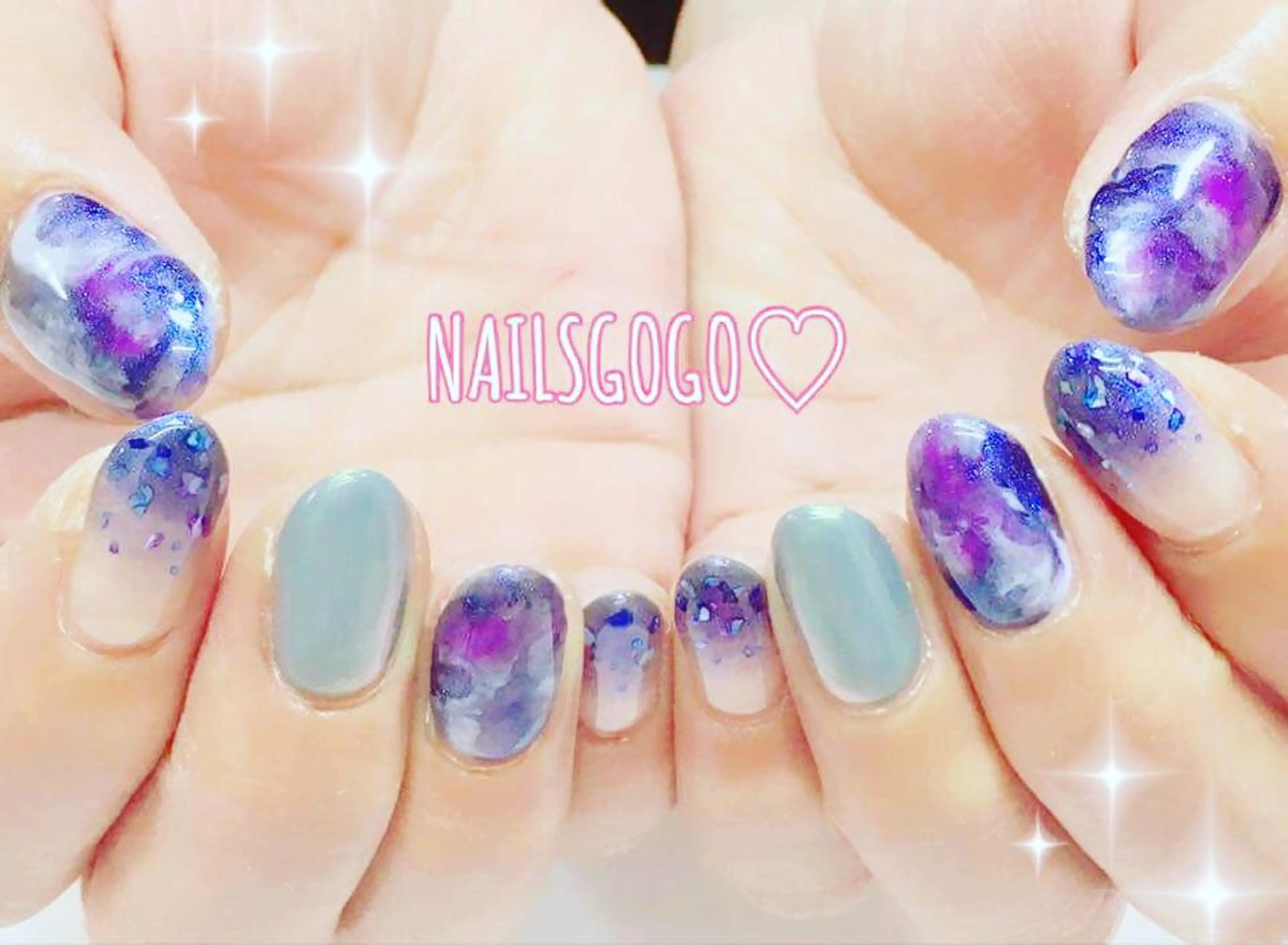 ミディアム カラー ネイル アートネイル ジェルネイル ラメ(グリッター) スカルプネイル ストーンネイル NAILSGOGO shibuyaのネイルデザイン