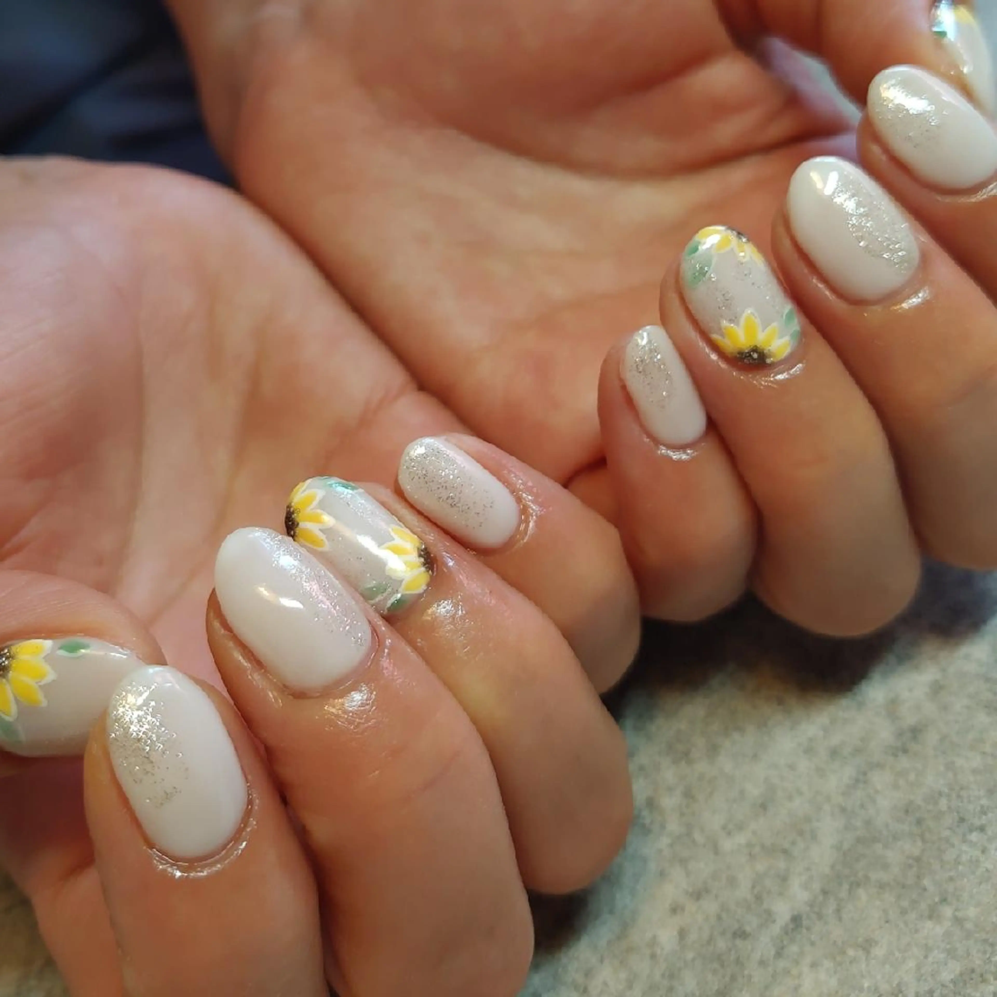 ネイル ジェヌインネイル 河内のネイルデザイン