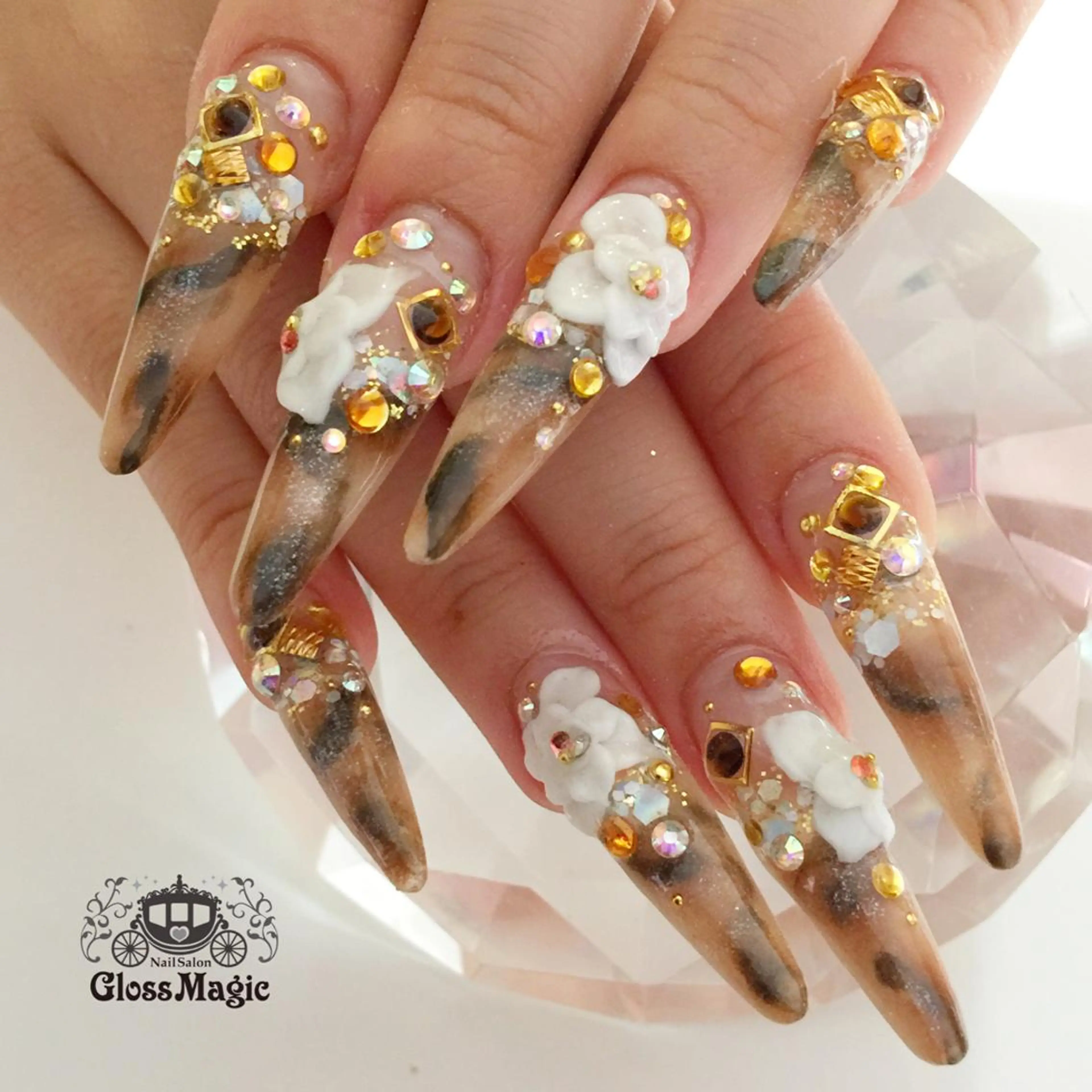 ネイル ロングネイル スカルプネイル YUN 💅のネイルデザイン