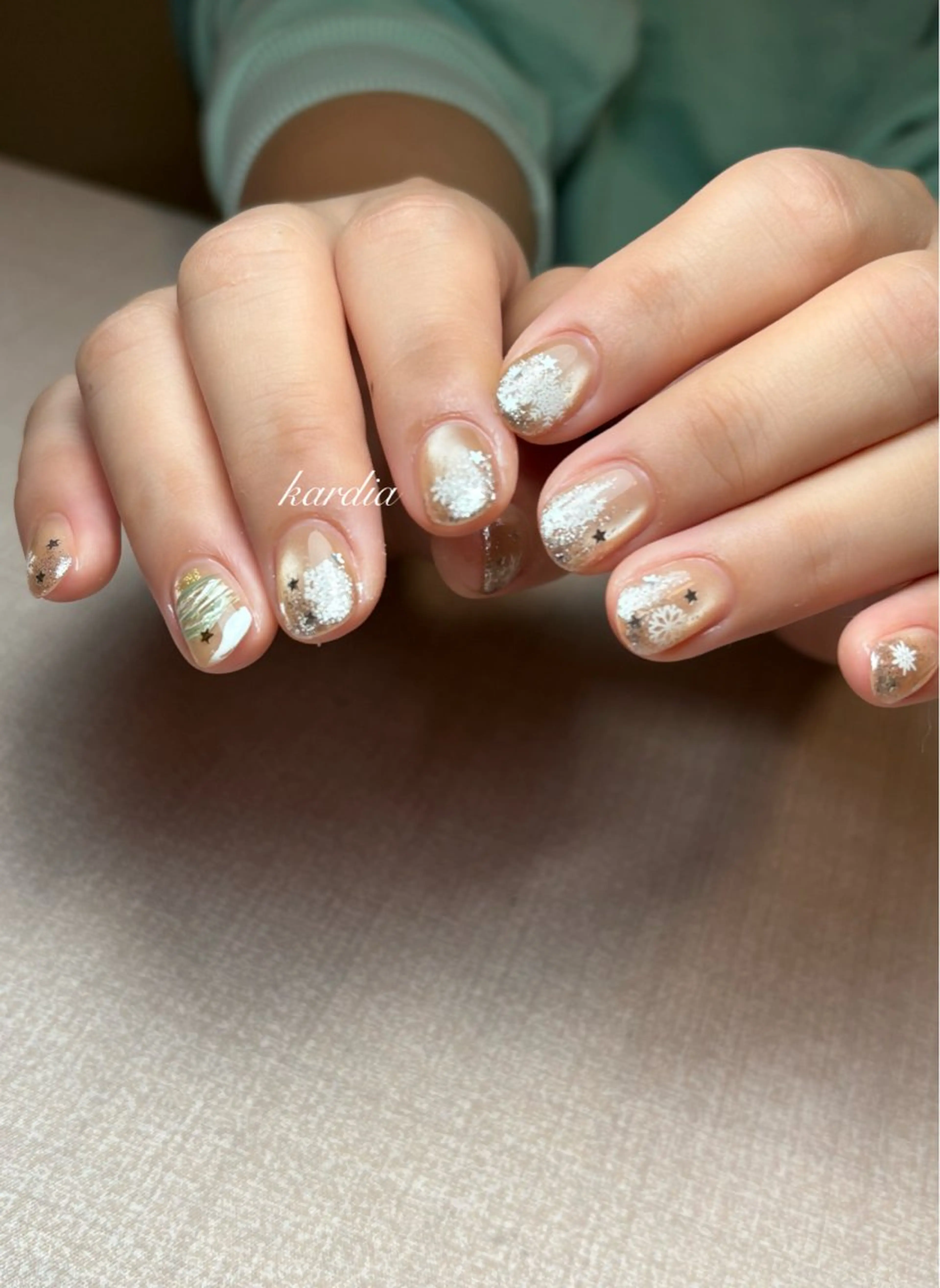 ネイル ハンドネイル καρδιά -ｶﾙﾃﾞｨｱ-のネイルデザイン