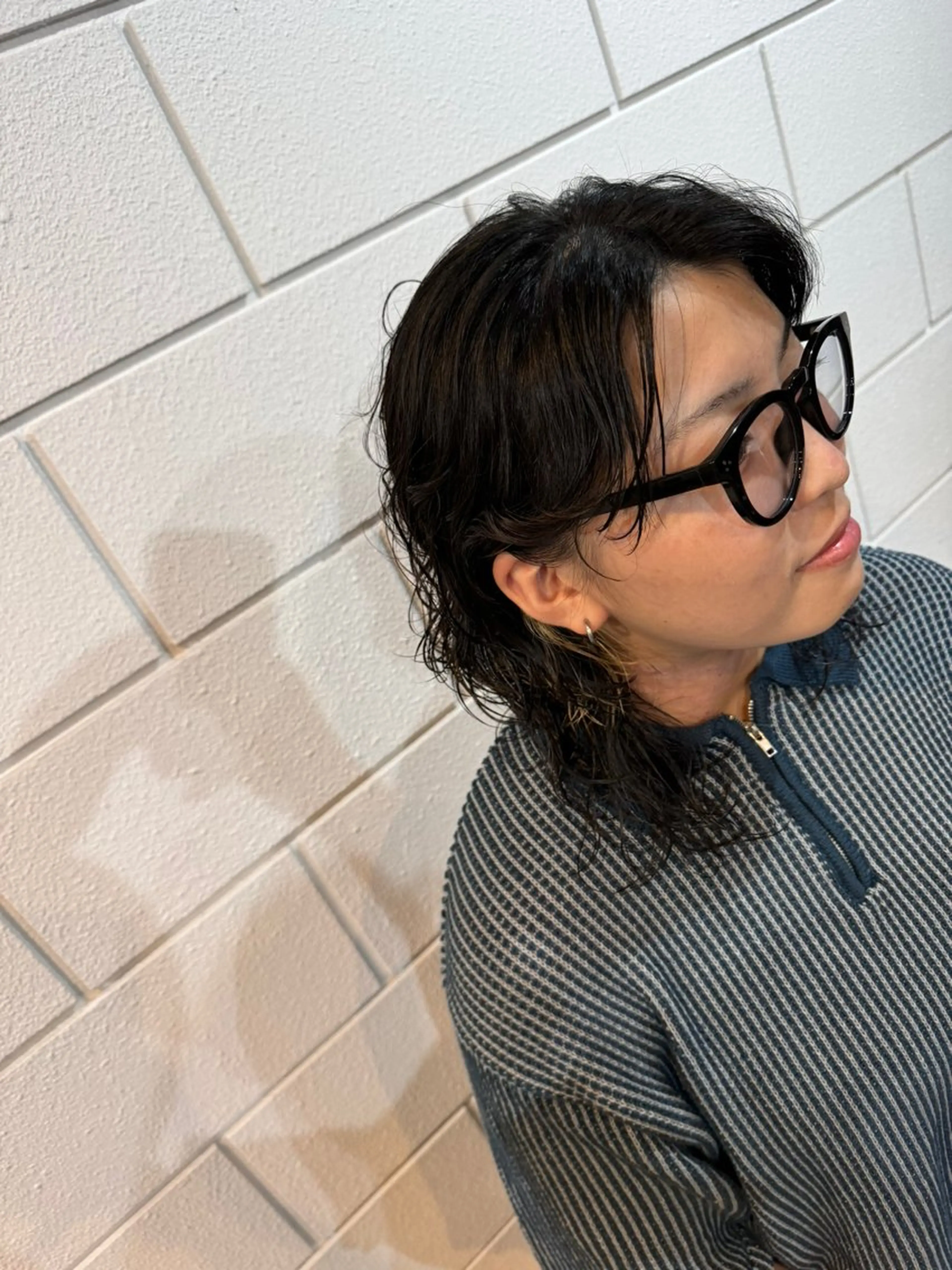 セミロング カット 透け感/ハイトーン/ レイヤー/小山田のヘアスタイル