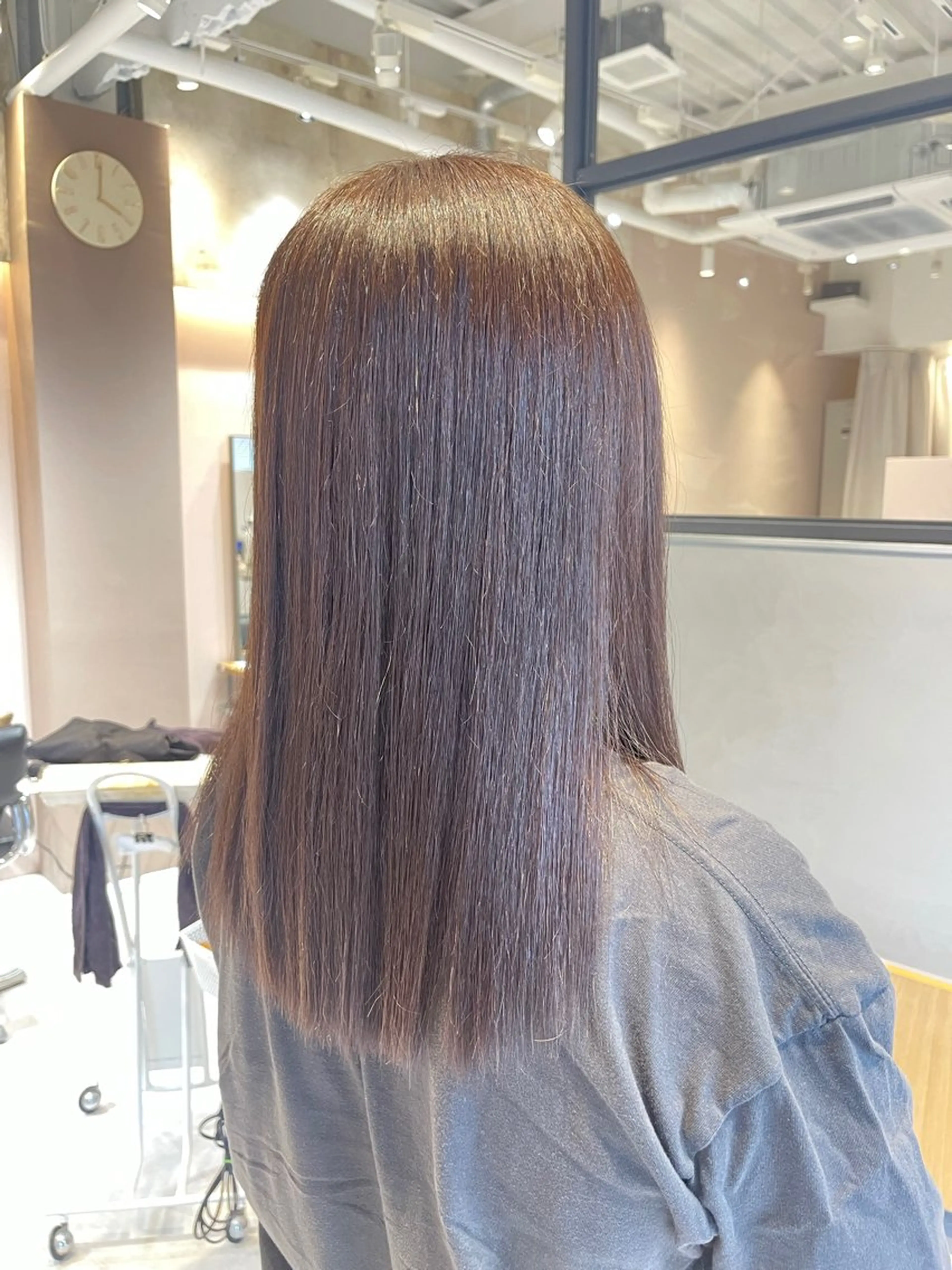 【✨土日祝限定✨】カット＋サラツヤ縮毛矯正+ケアプレックストリートメントの写真