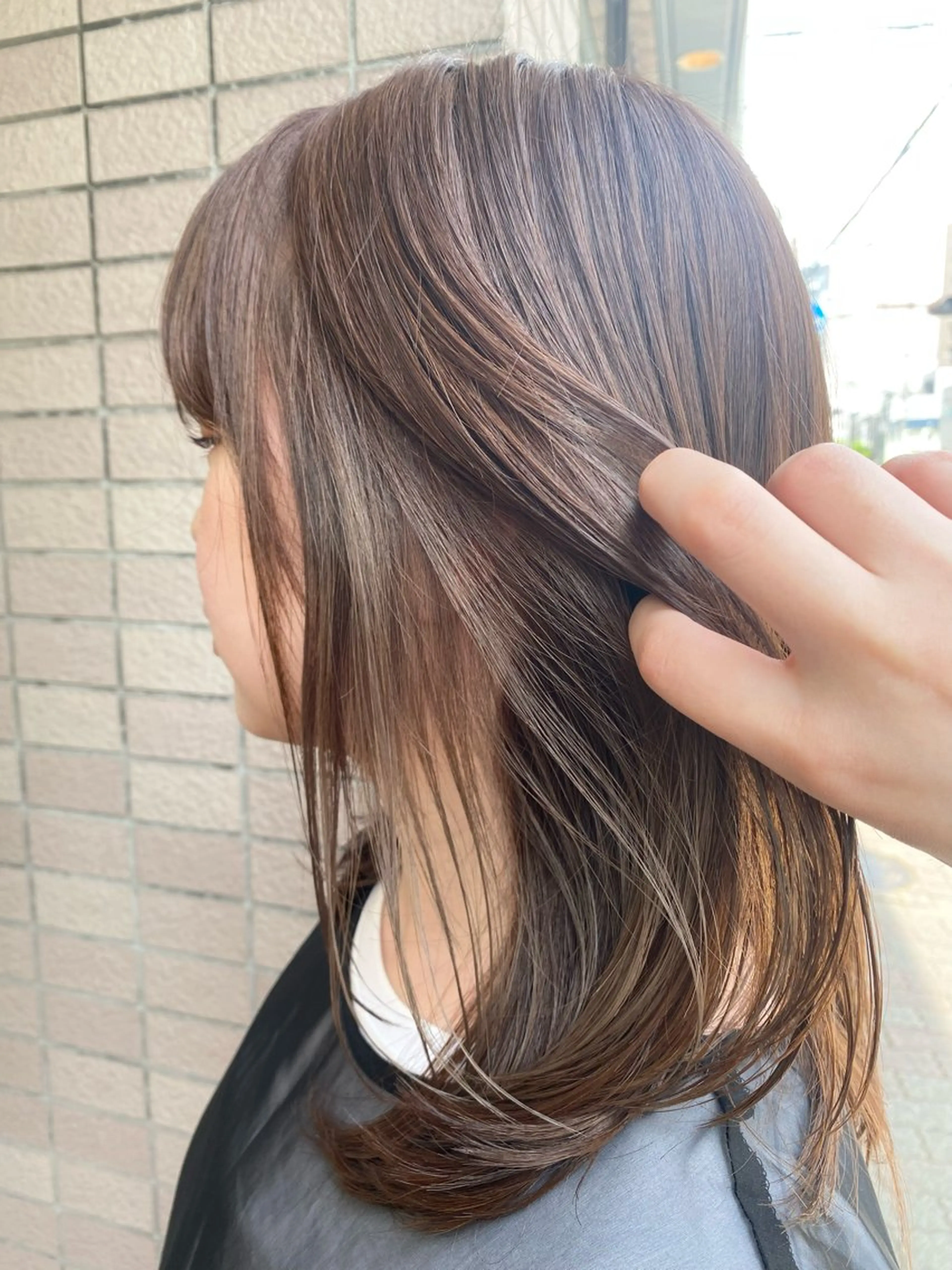 ミディアム カラー ベージュカラー イヤリングカラー ️🫧押上️🫧はな 🫧まとまるショートのヘアスタイル