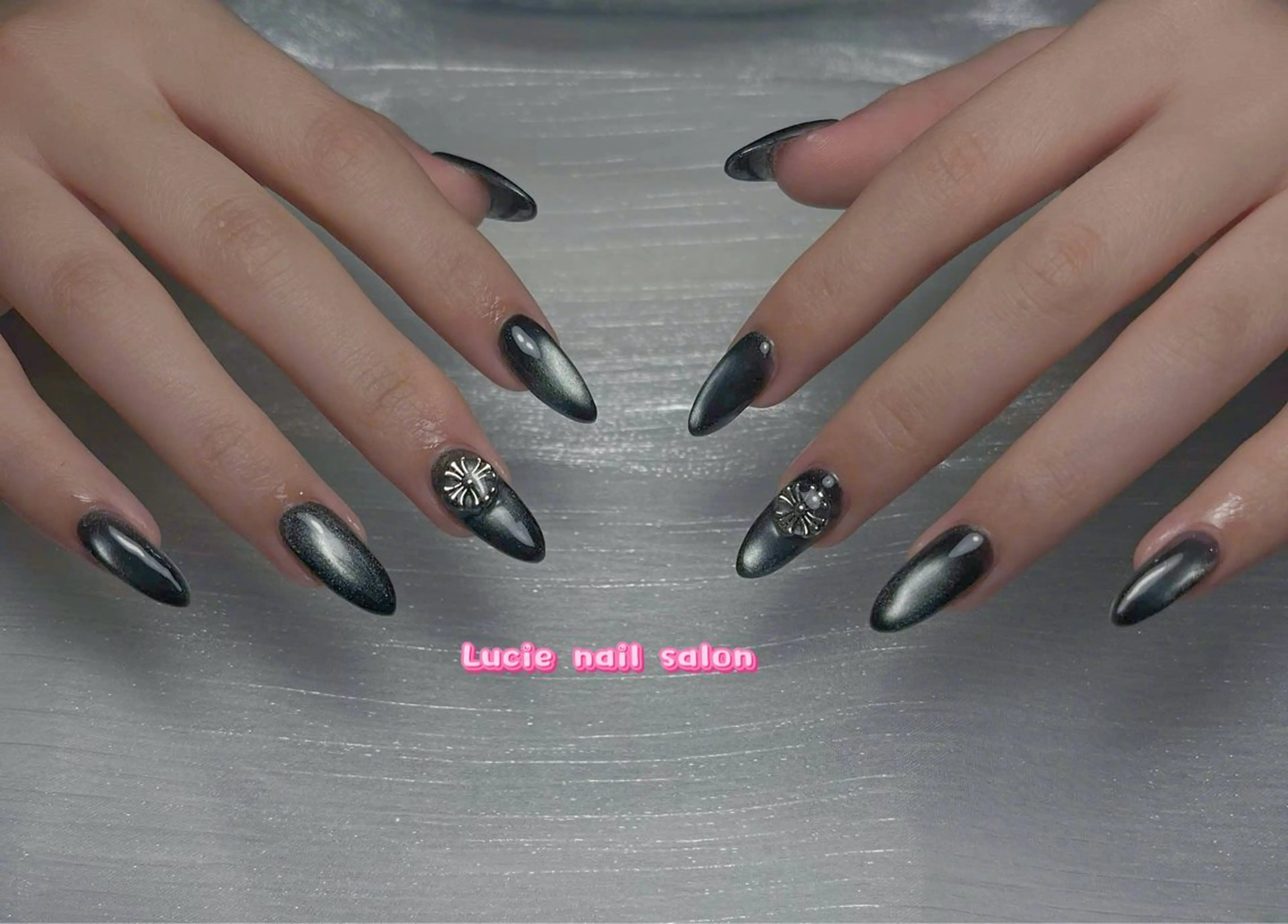 ネイル フレンチネイル ジェルネイル グラデーション 持ち込み オフィスネイル ハンドネイル LUCIE NAIL所属・LUCIE NAILのネイルデザイン