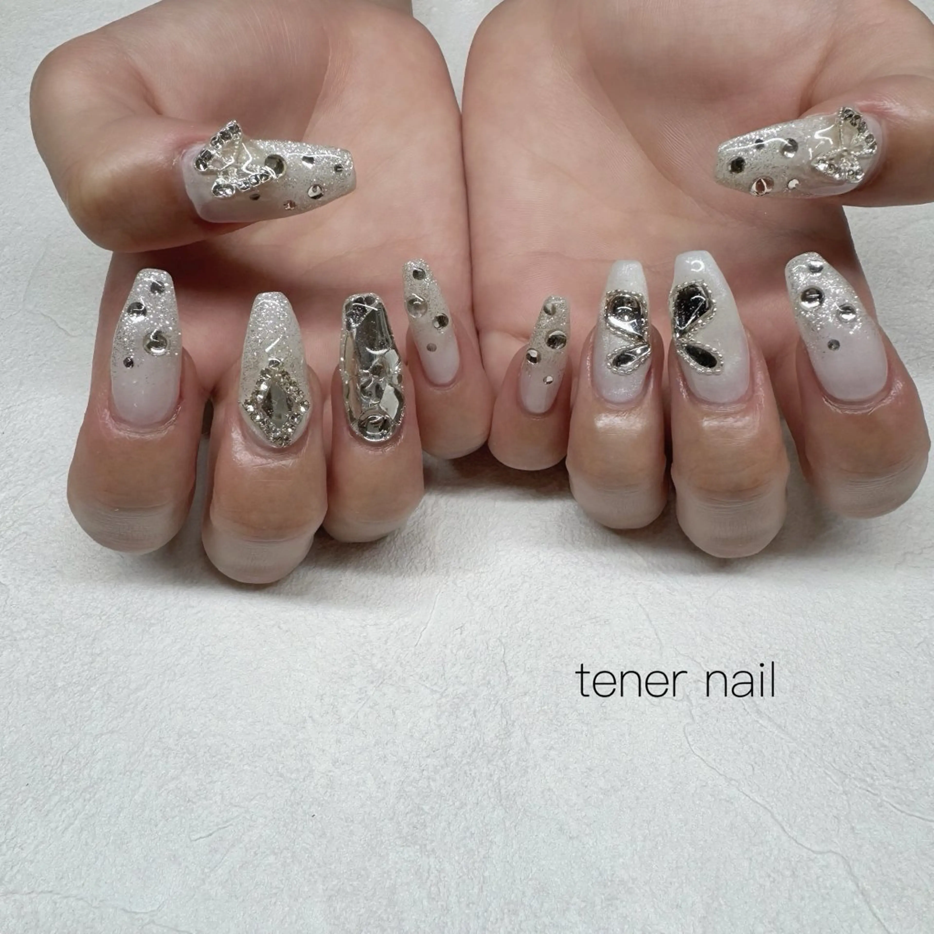 ネイル キラキラネイル ハンドネイル tener  nail  テネルネイル所属・テネルネイル tener nailのネイルデザイン