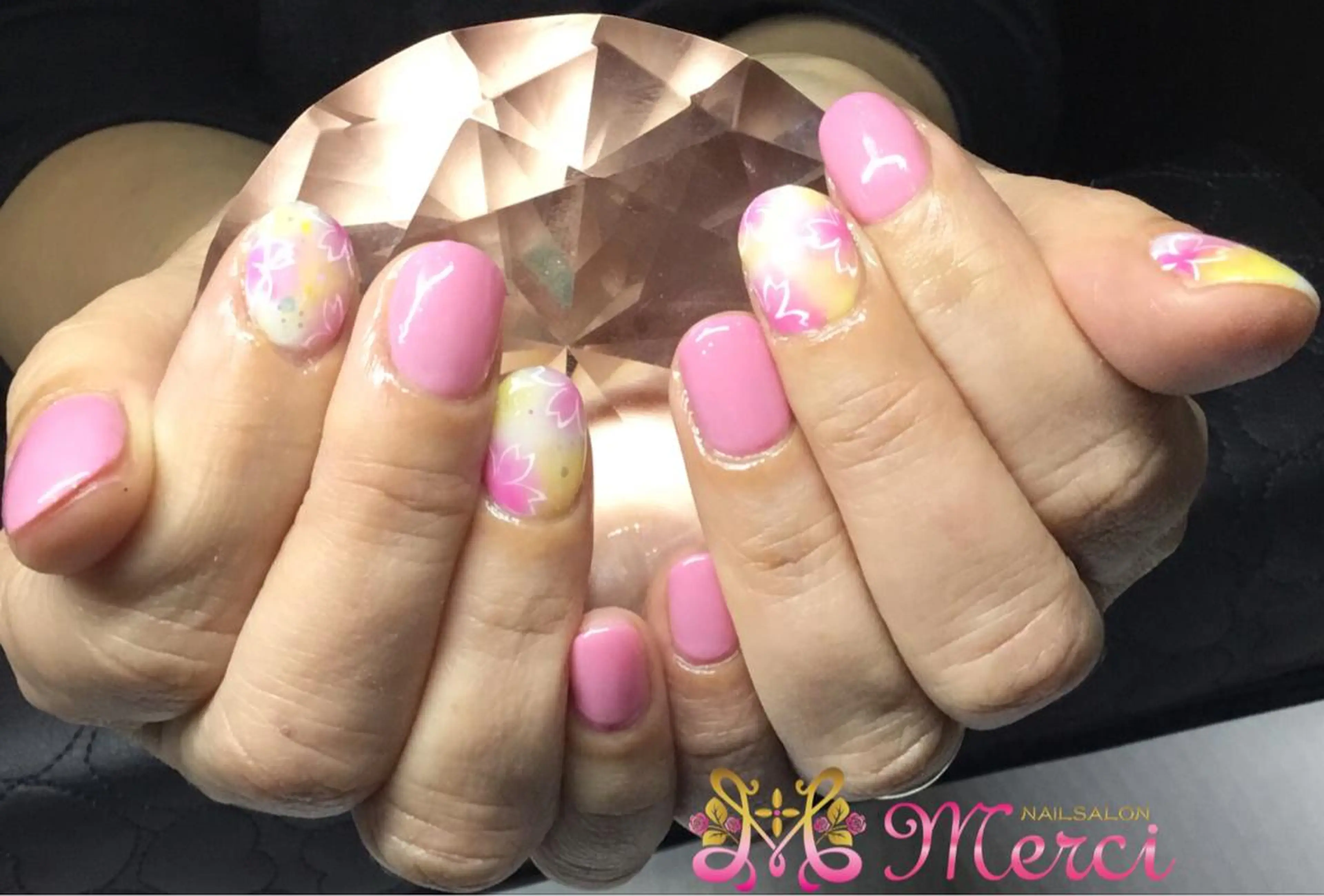 ネイル ハンドネイル NAILSALON　 Merciのネイルデザイン
