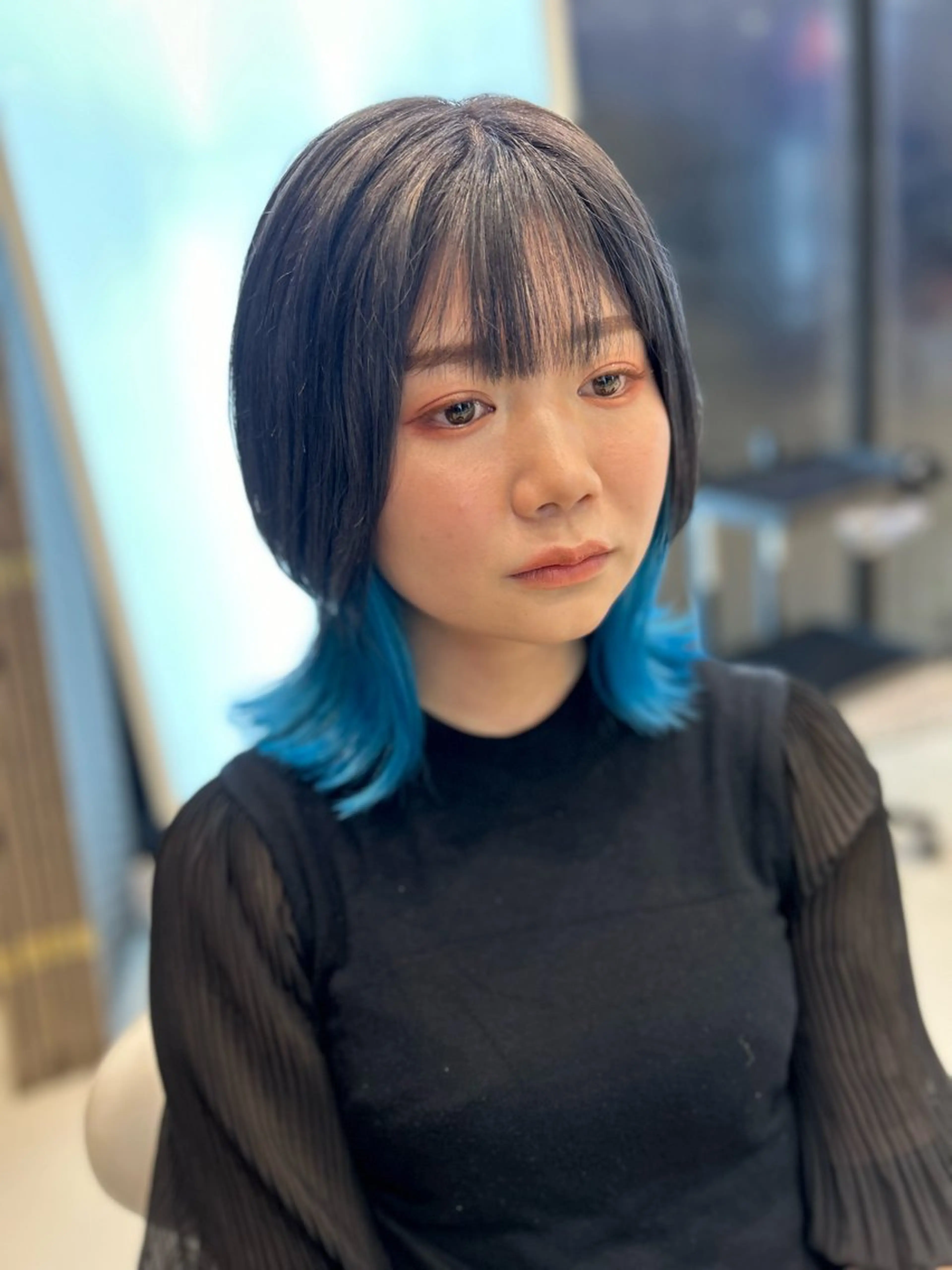 ミディアム カラー ブリーチ ブルーカラー インナーカラー カラーと言ったら SAWARAのヘアスタイル