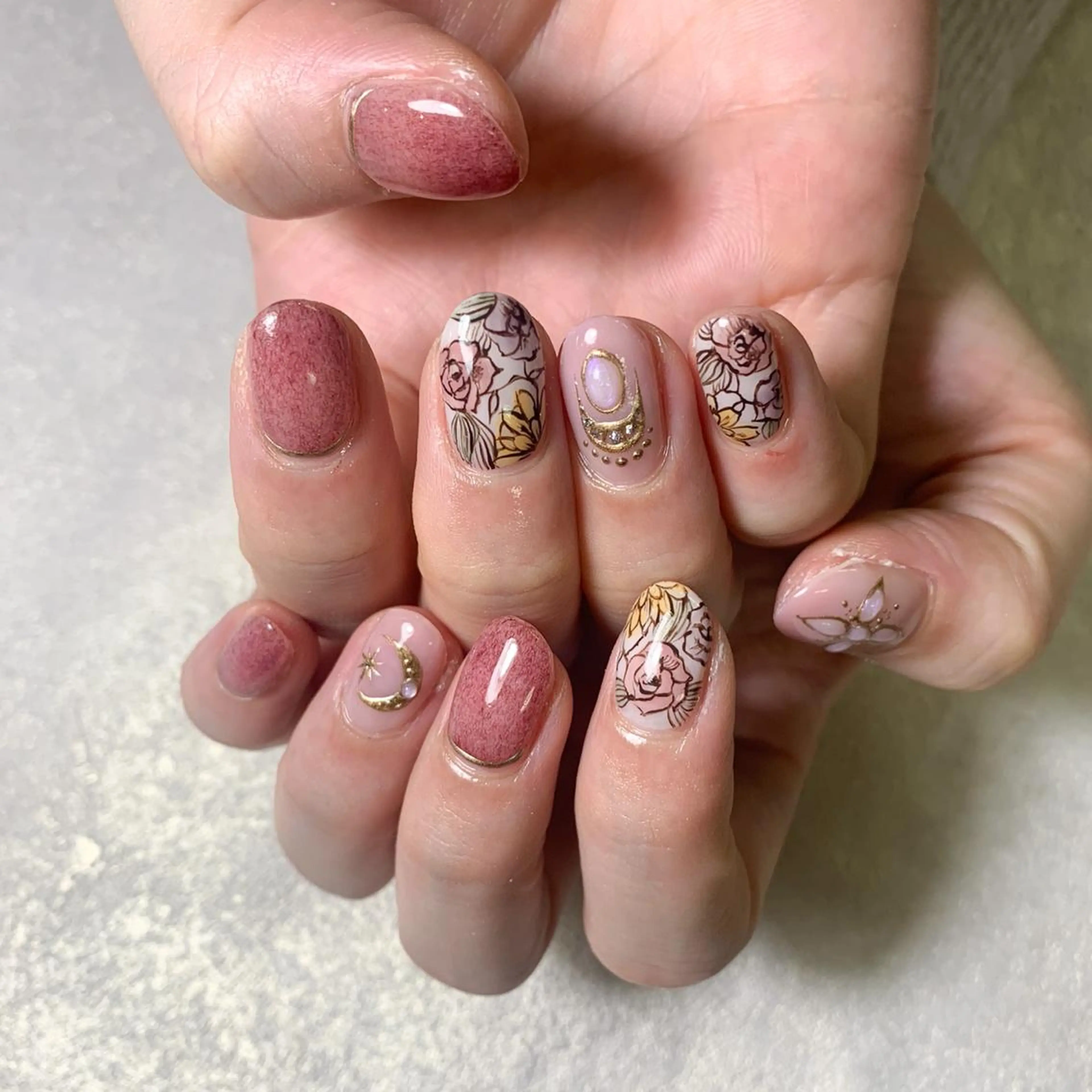 ネイル ハンドネイル atelier　FIORITURA所属・FIORITURA aiのネイルデザイン