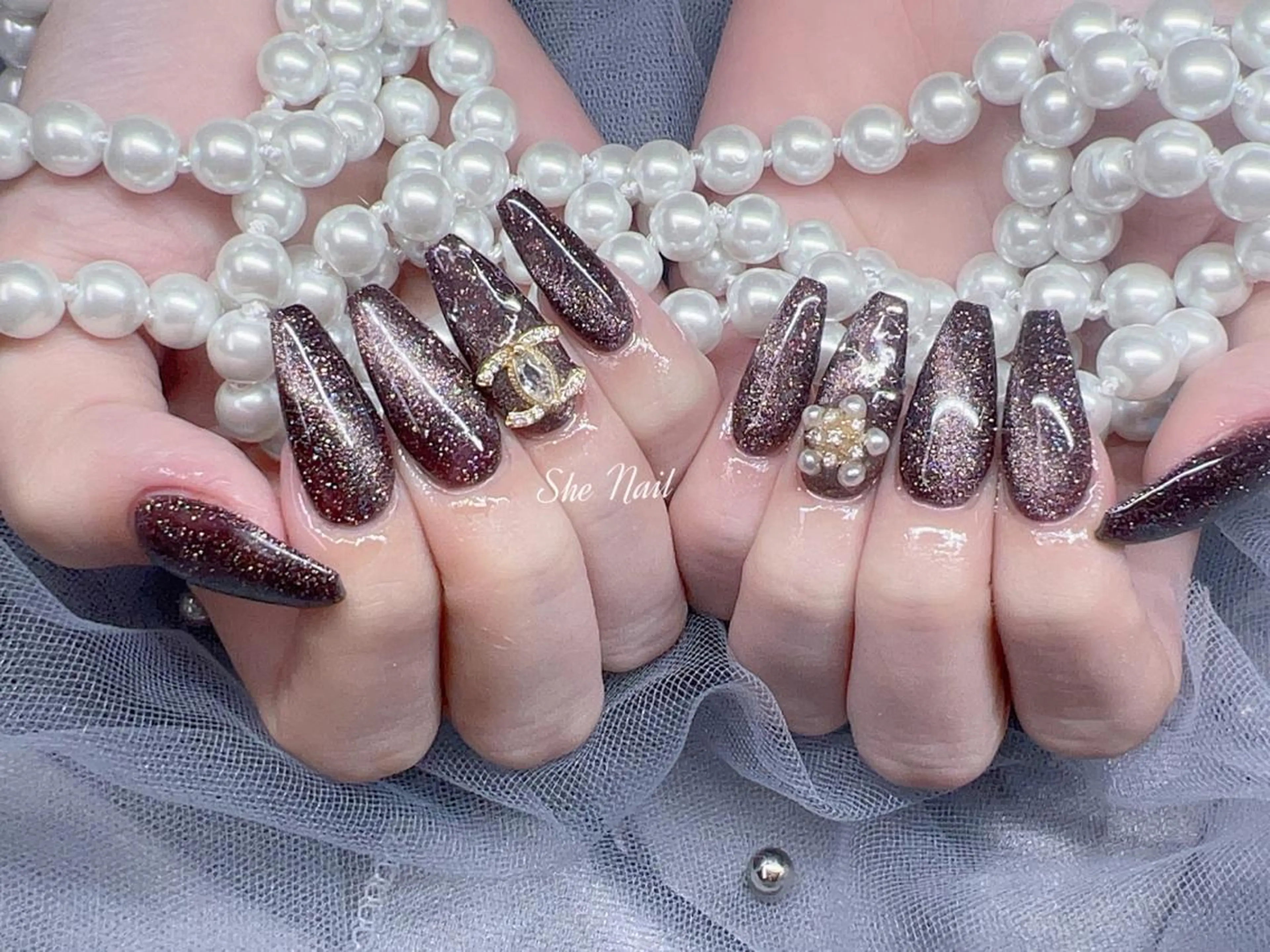 ネイル チークネイル 長さ出し マグネットネイル ワンカラーネイル シンプルネイル ハンドネイル She   Nail所属・ISA_ BELLAのネイルデザイン