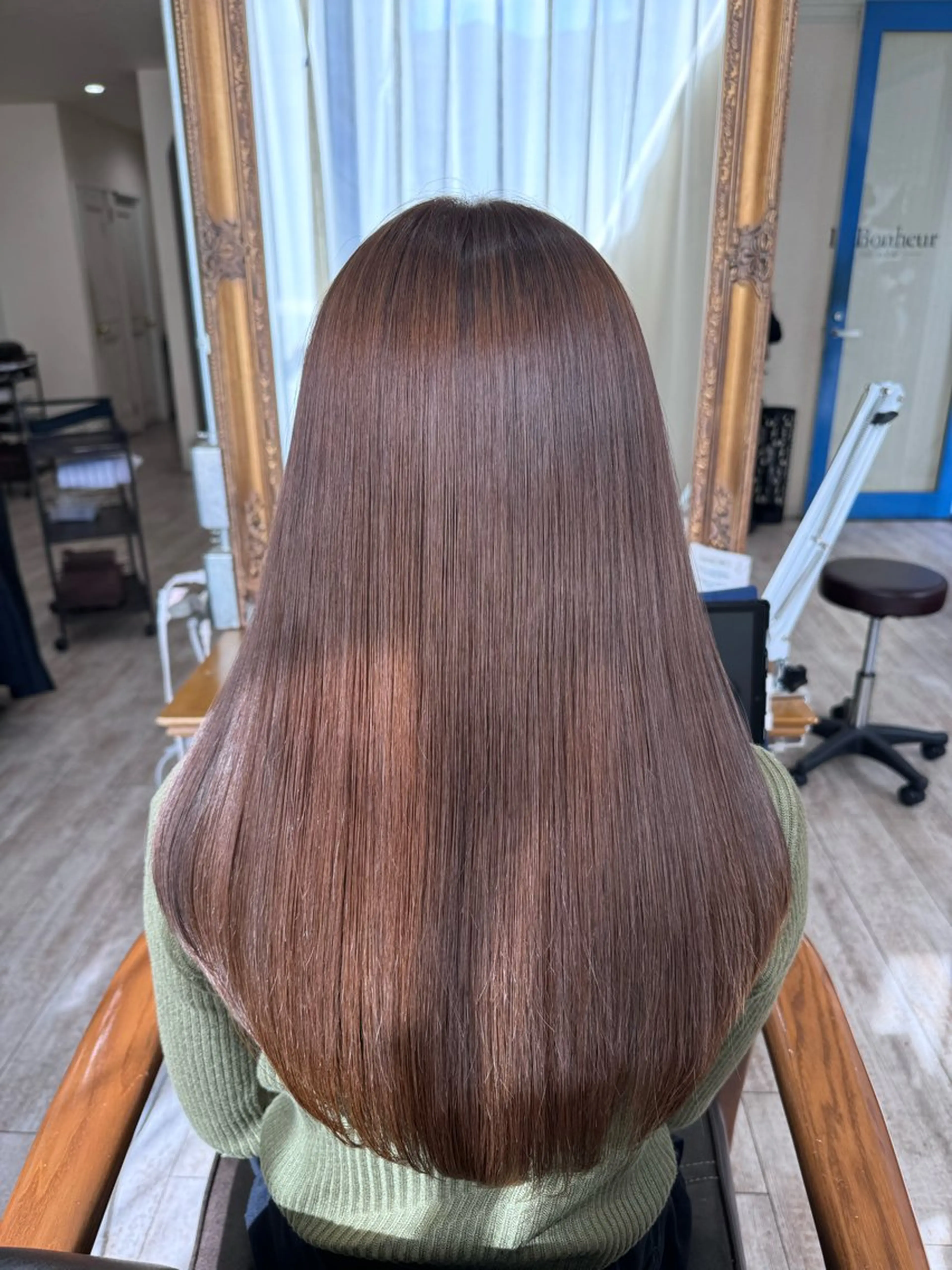 ロング カラー ベージュカラー ミルクティーベージュ 髪質改善 レイヤーカット カット ヘアカラー トリートメント 新越谷noble店長 松本拓也▶◀*.のヘアスタイル