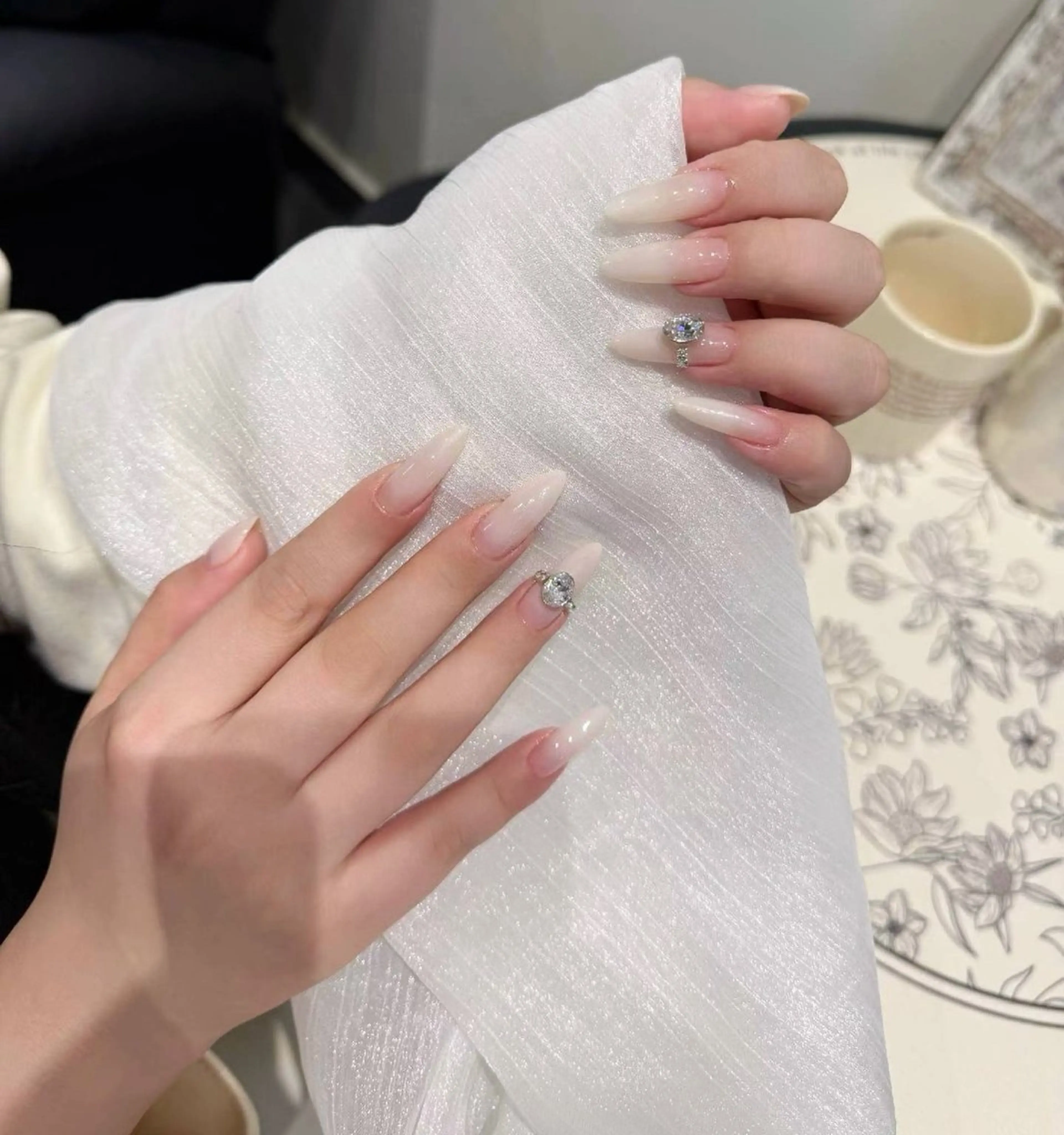 ネイル HOSHINO NAIL所属・HOSHINO nail Akiのネイルデザイン