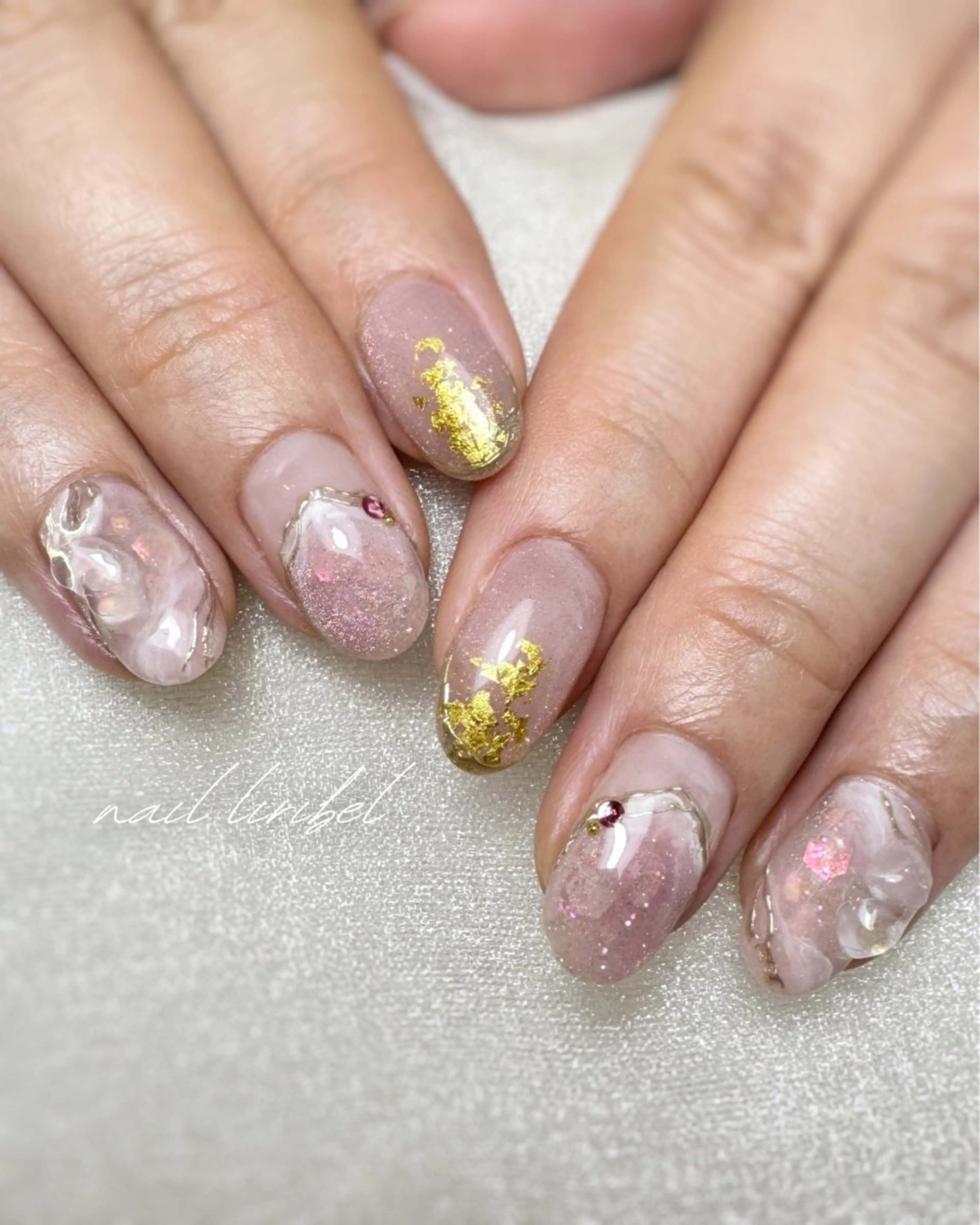 ネイル ジェルネイル ストーンネイル ハンドネイル Nail Liribelのネイルデザイン
