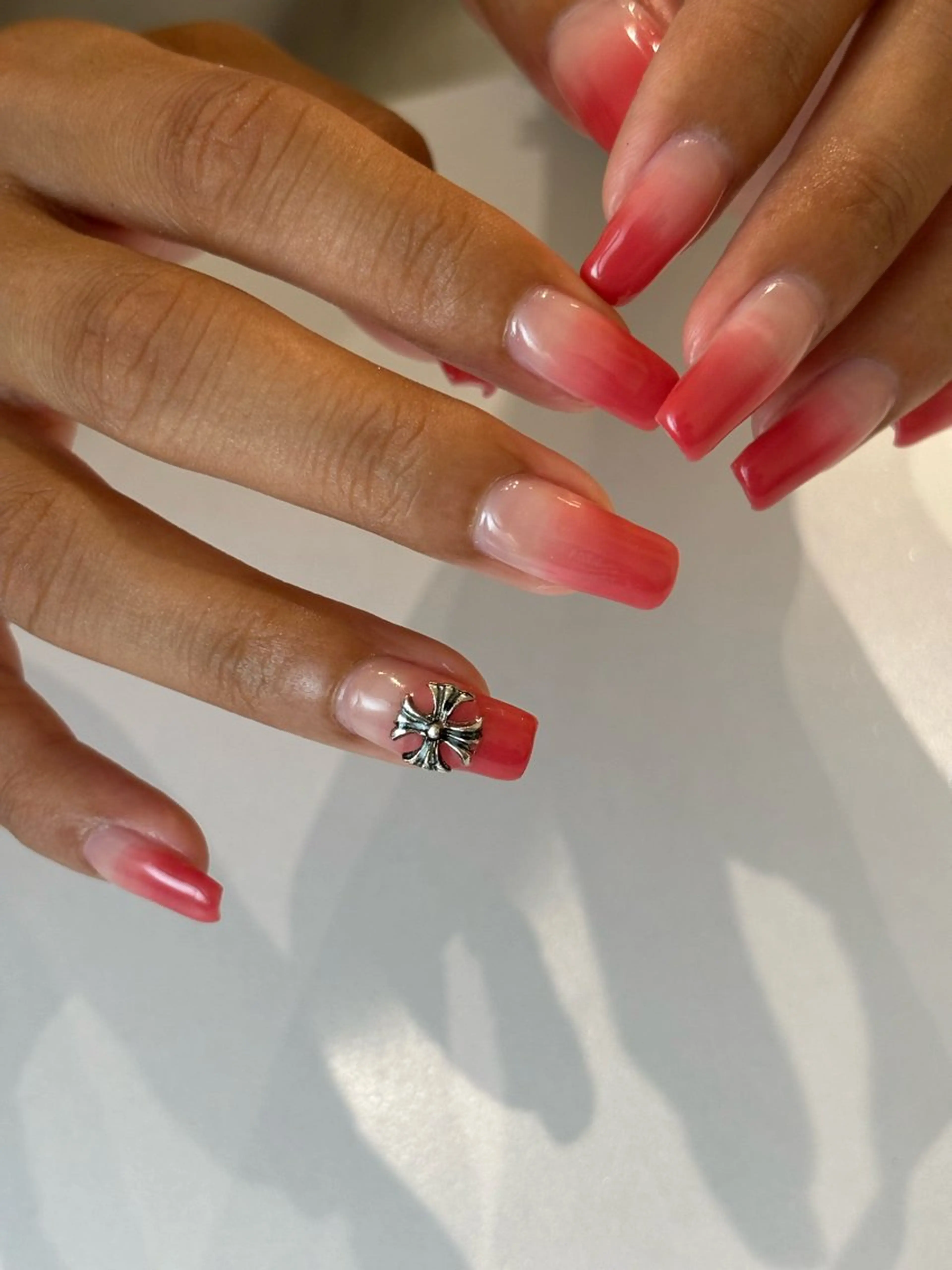 ネイル アートネイル グラデーション ハンドネイル Ann. nail.tokyo所属・Ann nailのネイルデザイン