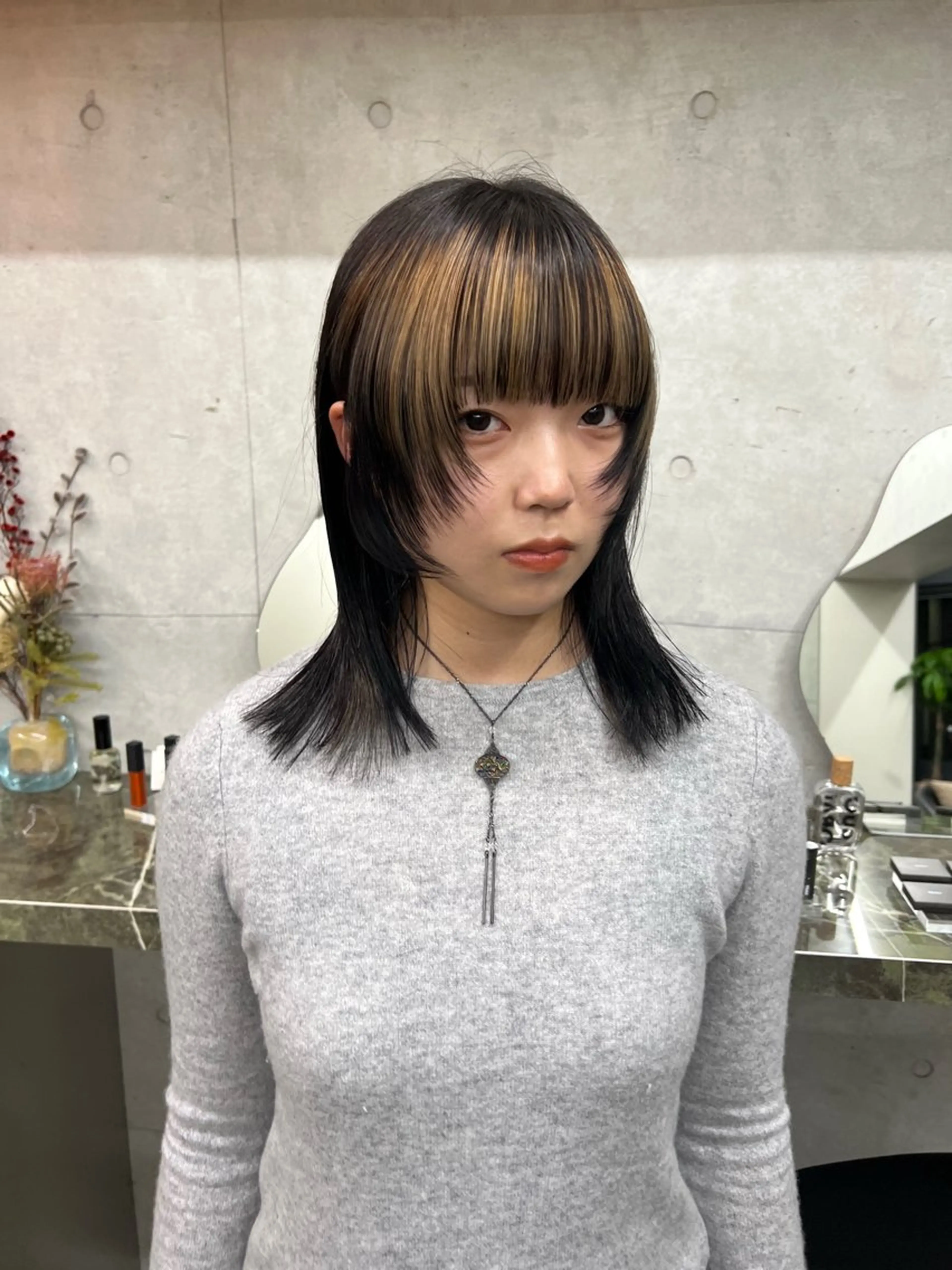 ミディアム カラー カット ヘアカラー ハイトーンカラー/ さらさのヘアスタイル