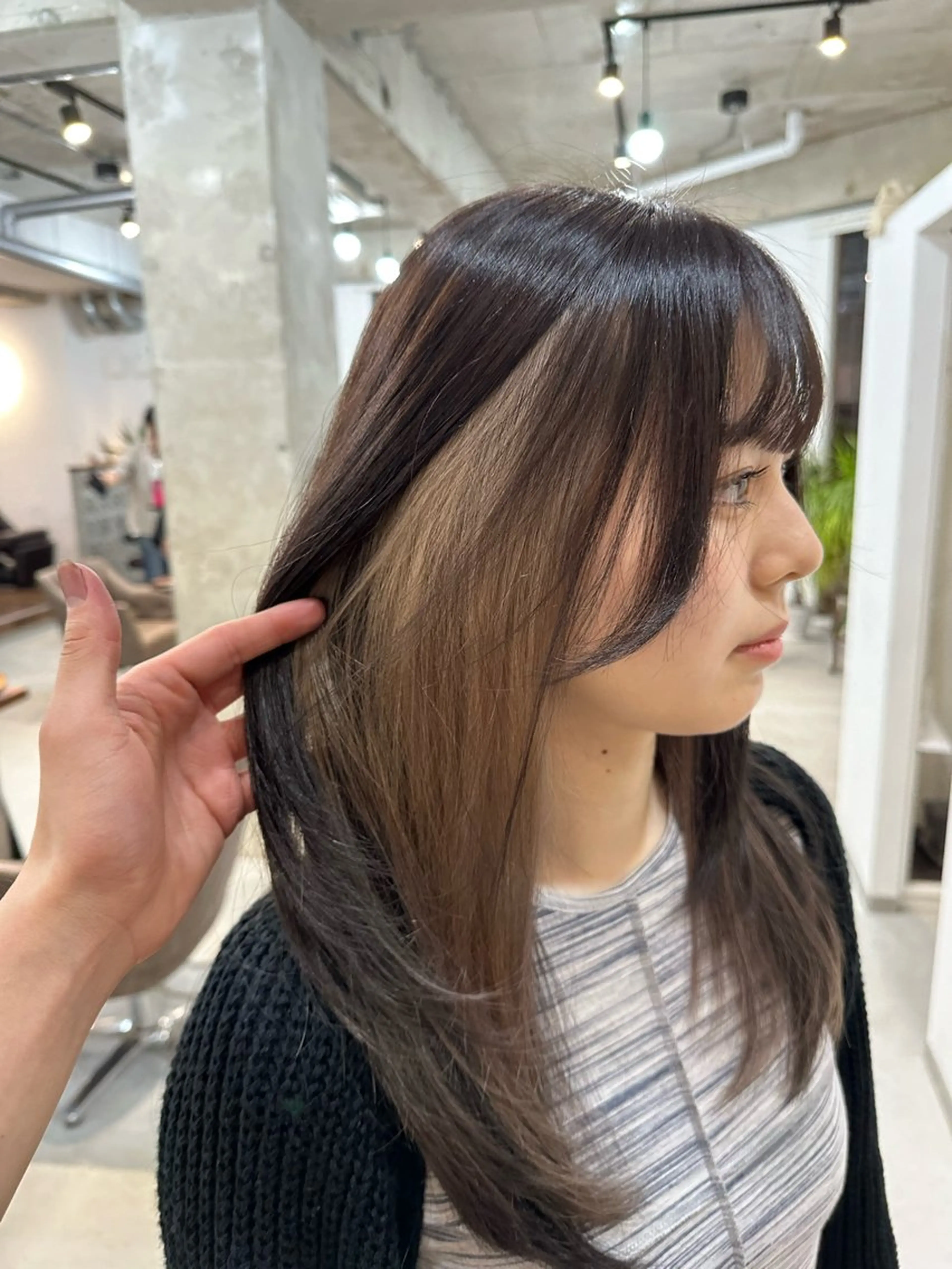 ロング レイヤーカット カット ヘアカラー トリートメント カイリ /レイヤーカットのヘアスタイル