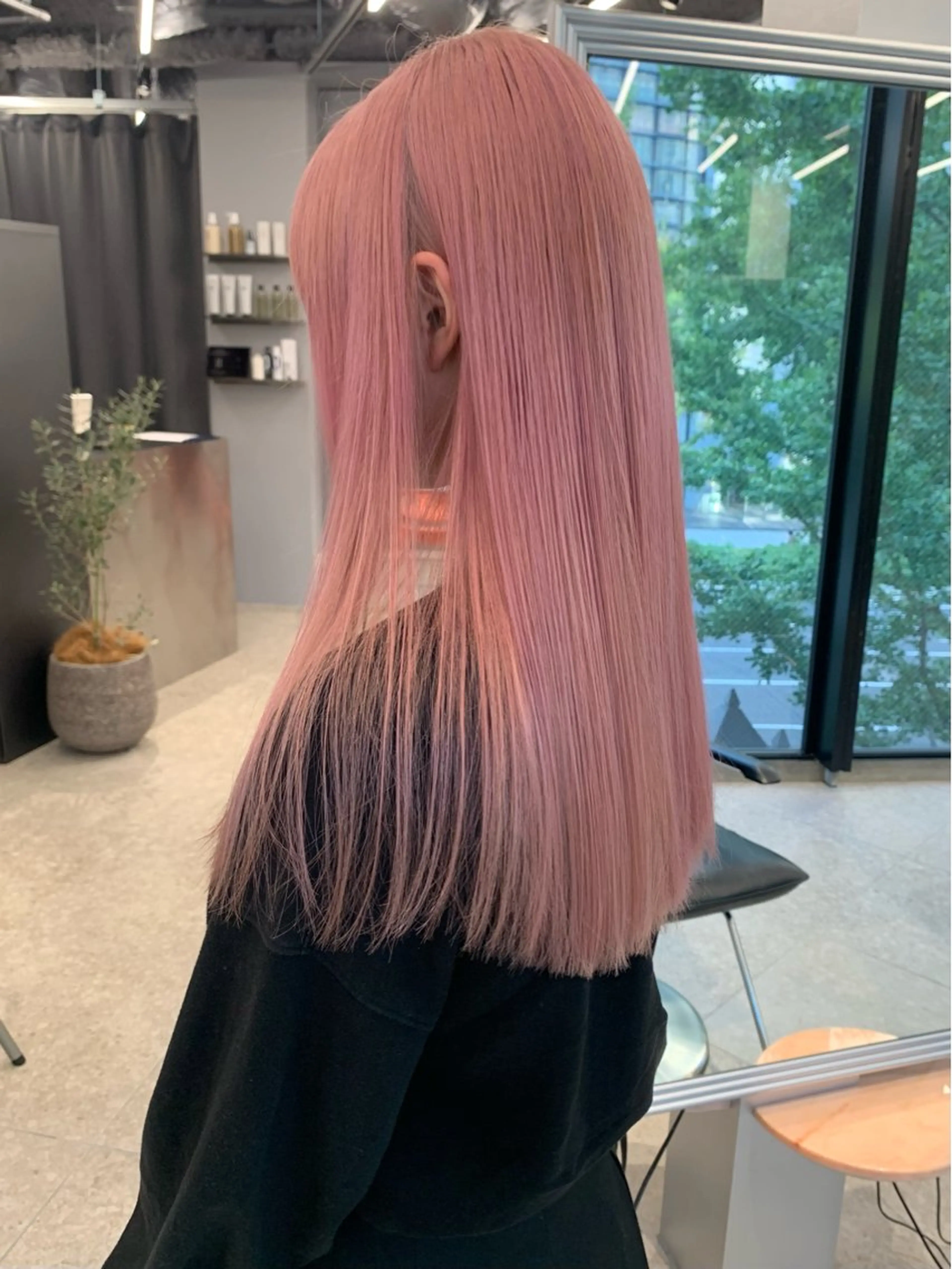 カラー ヘアカラー トリートメント PELE ハイトーン 児玉 大翔のヘアスタイル