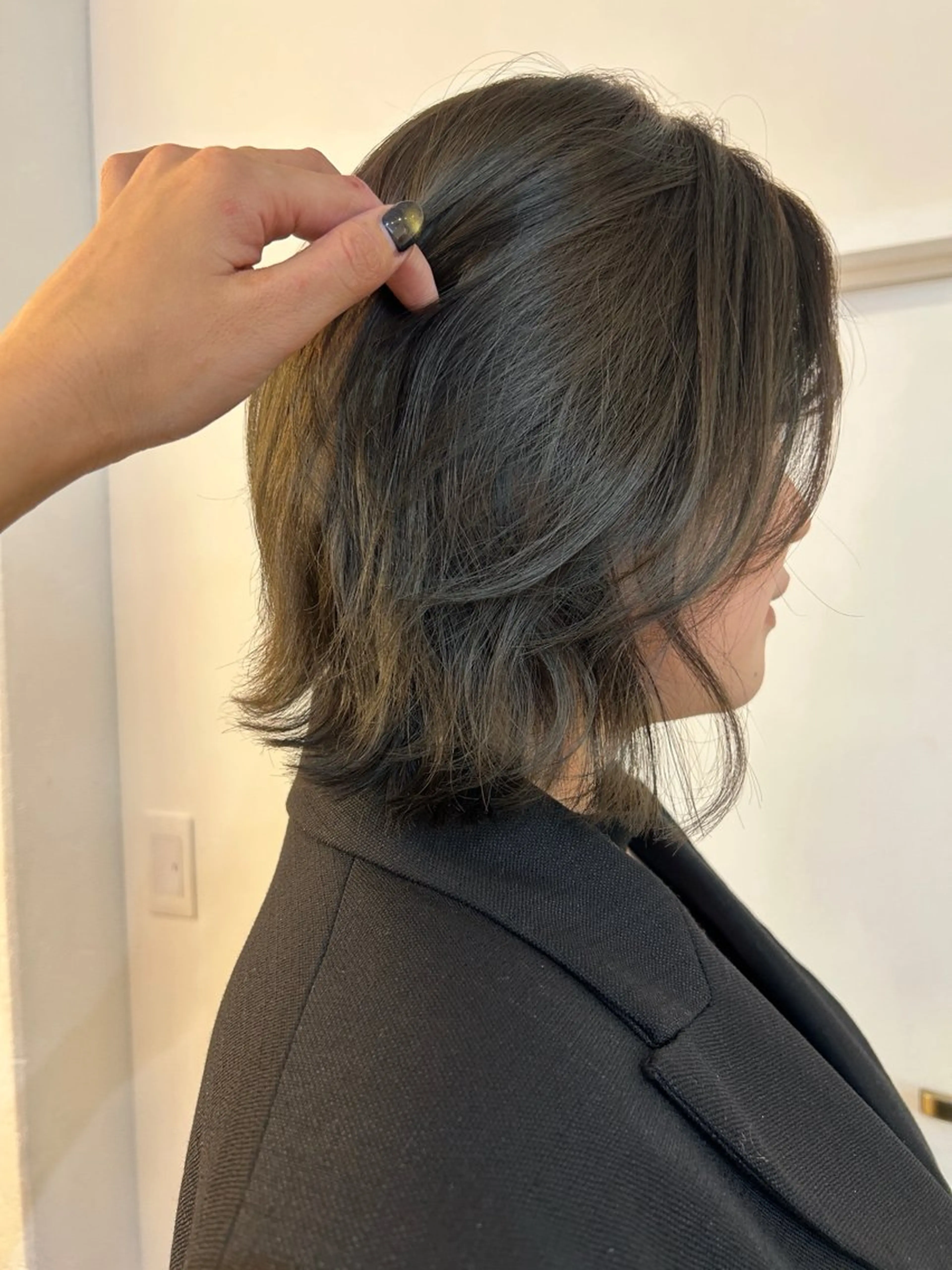 ミディアム レイヤーカット/ 透明感カラーmikuのヘアスタイル