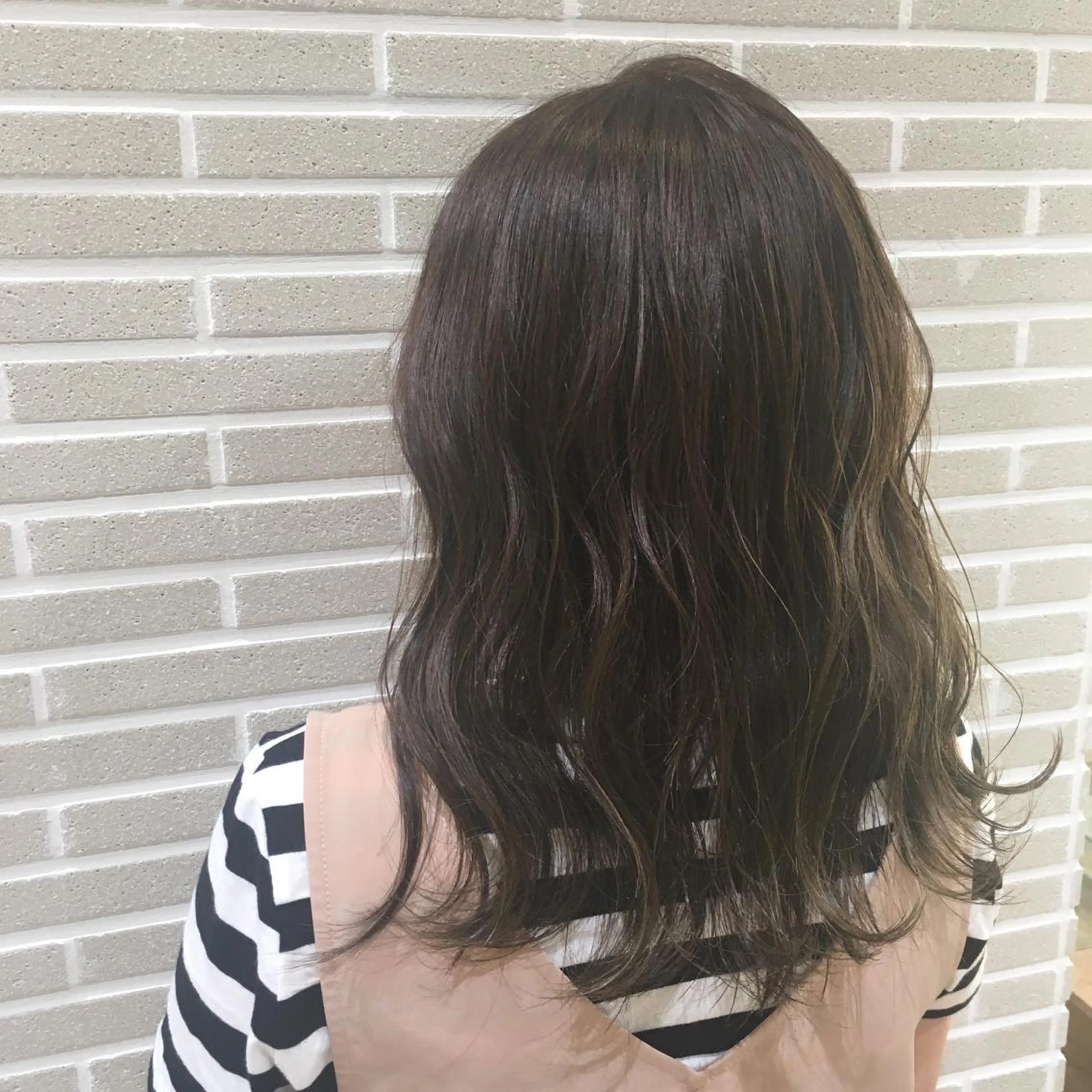 カラー 植田 菜月のヘアスタイル