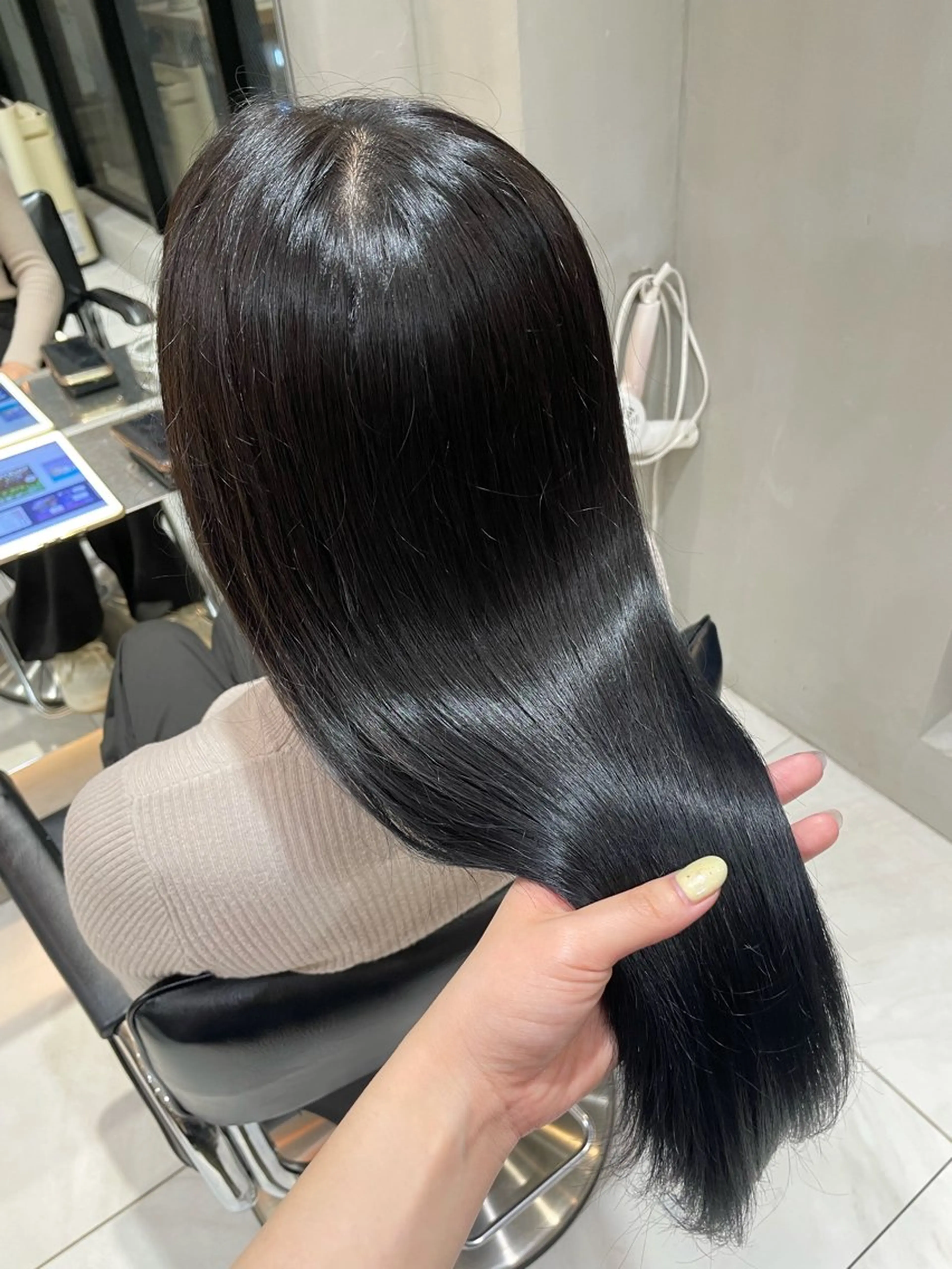 セミロング カラー ヘアアレンジ ヘアカラー トリートメント ヘッドスパ ヘアセット 艶髪/レイヤーカット 🐣misakiのヘアスタイル