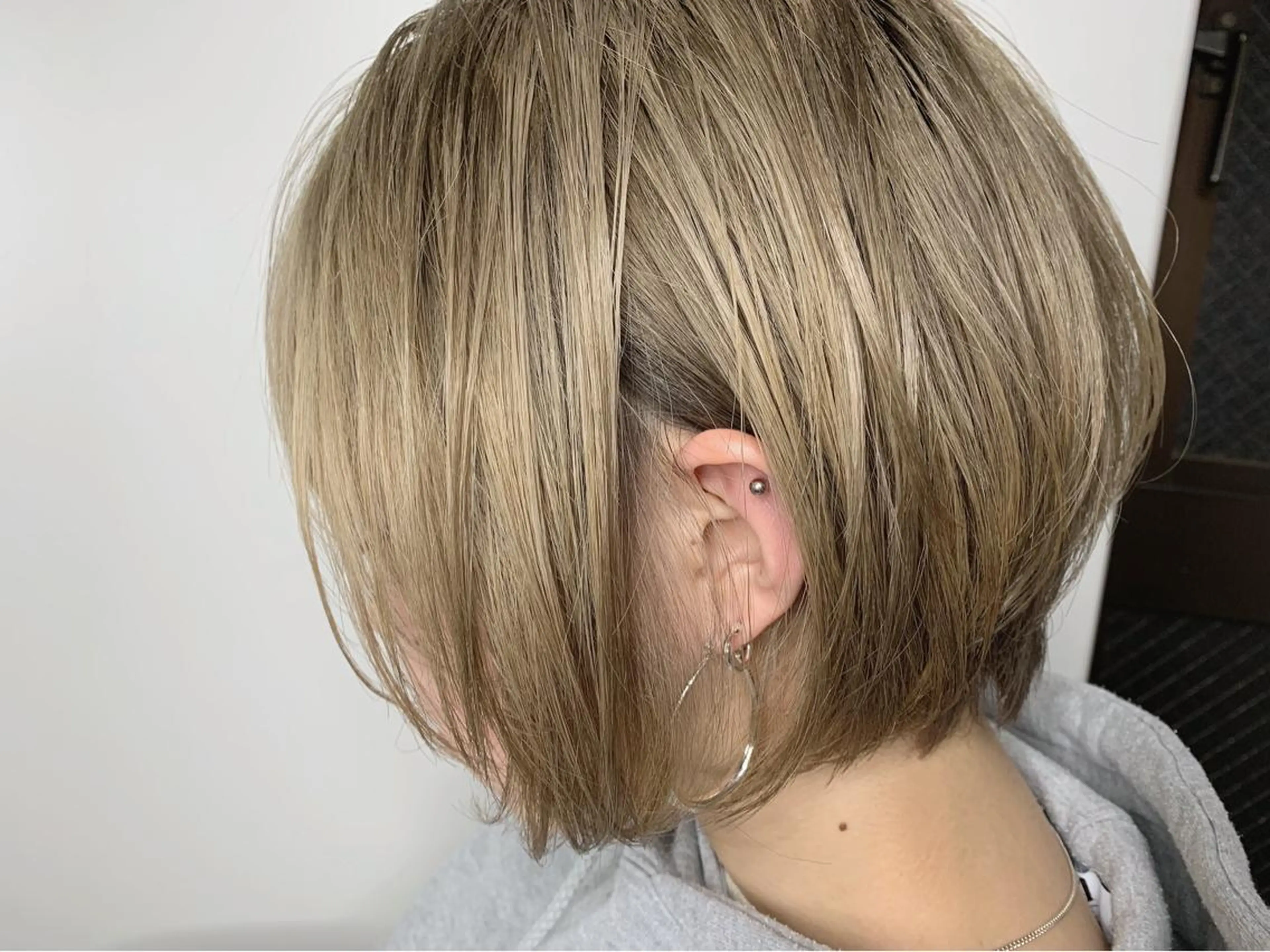 ショート カラー ハイトーンカラー ショートヘア カット ヘアカラー PALAN所属・ボブ　ショート 特化 迫田紘史のヘアスタイル