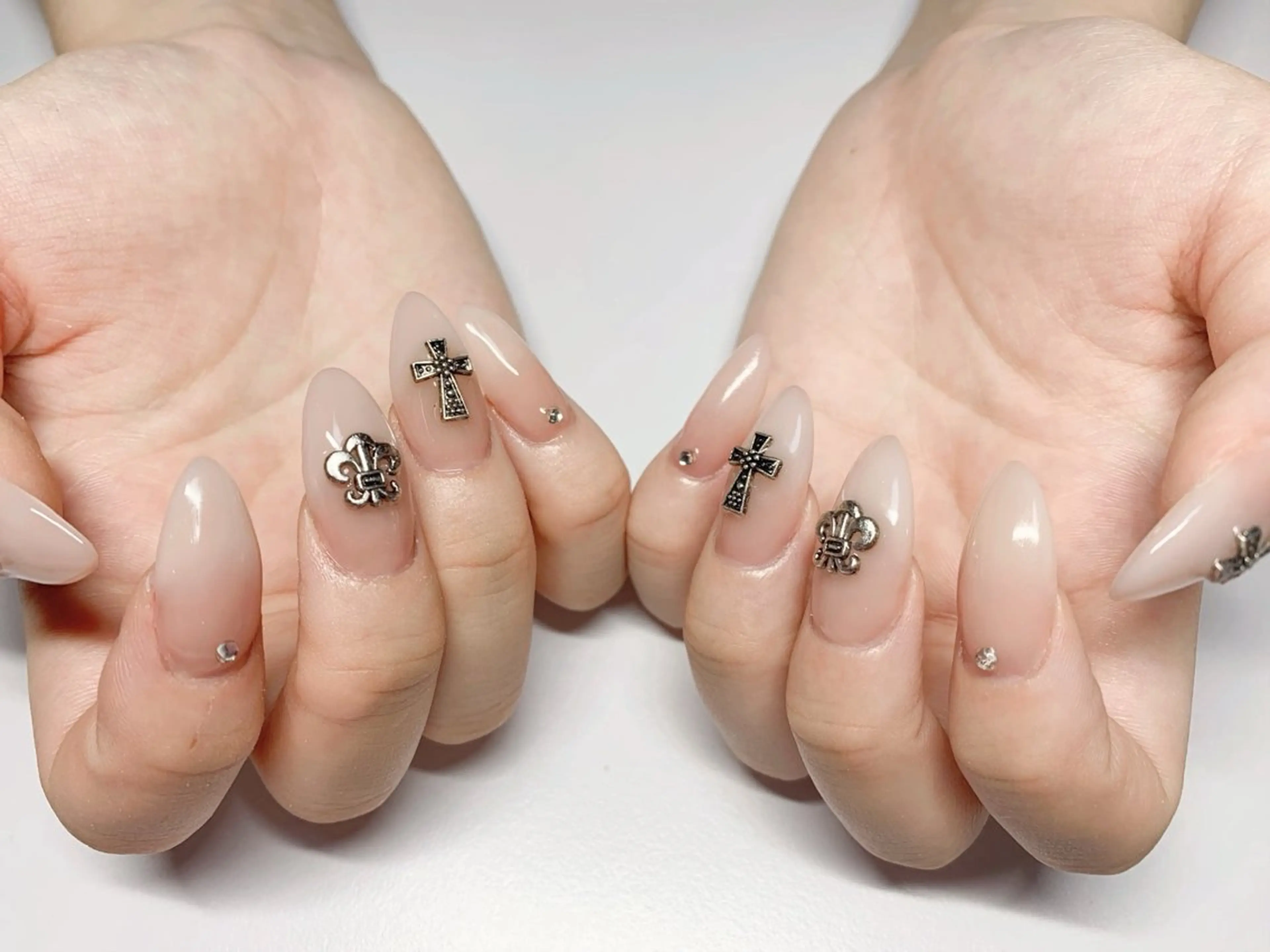 ネイル スカルプネイル 池崎 美穂のネイルデザイン