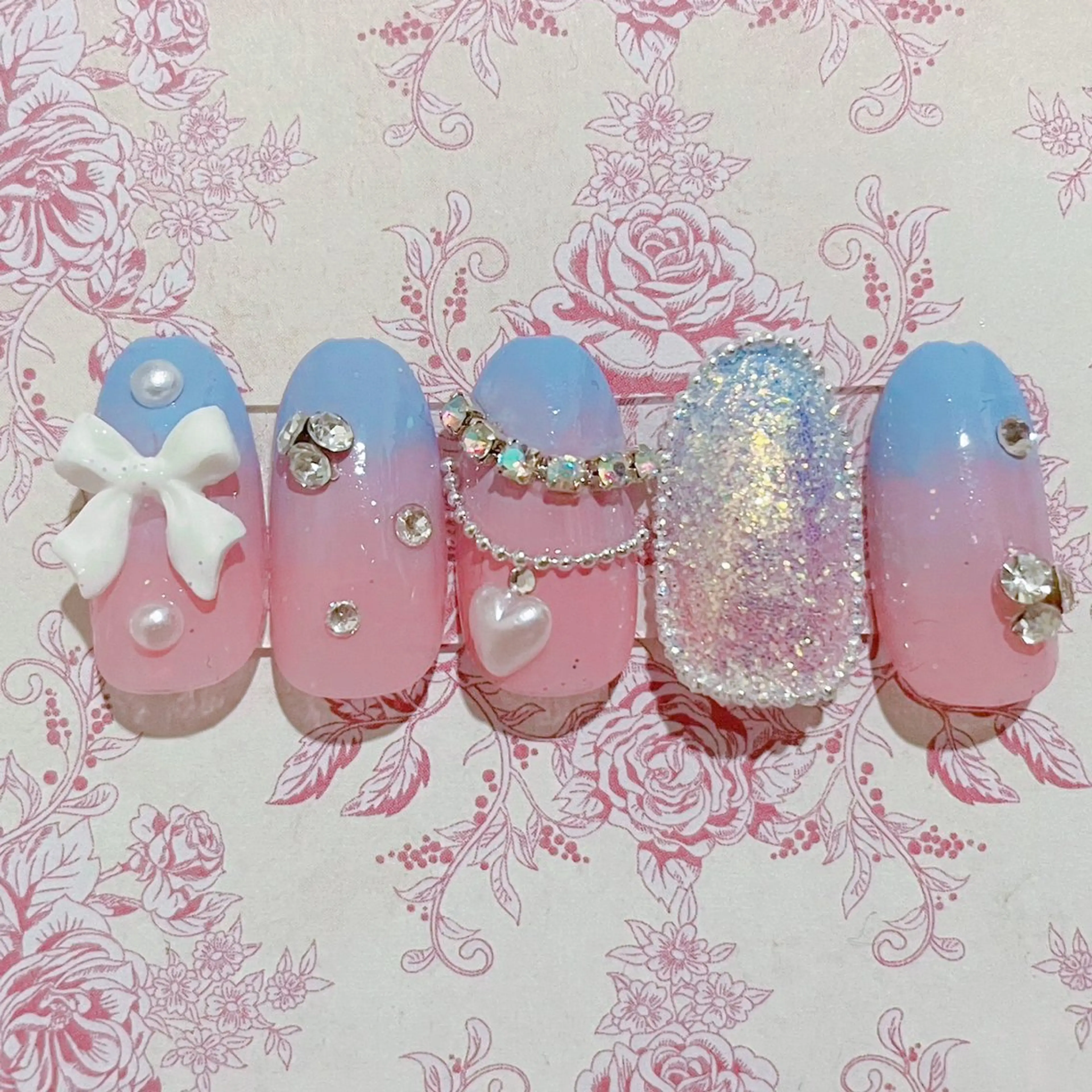 ネイル パーツ全部¥110 サロンミミのネイルデザイン