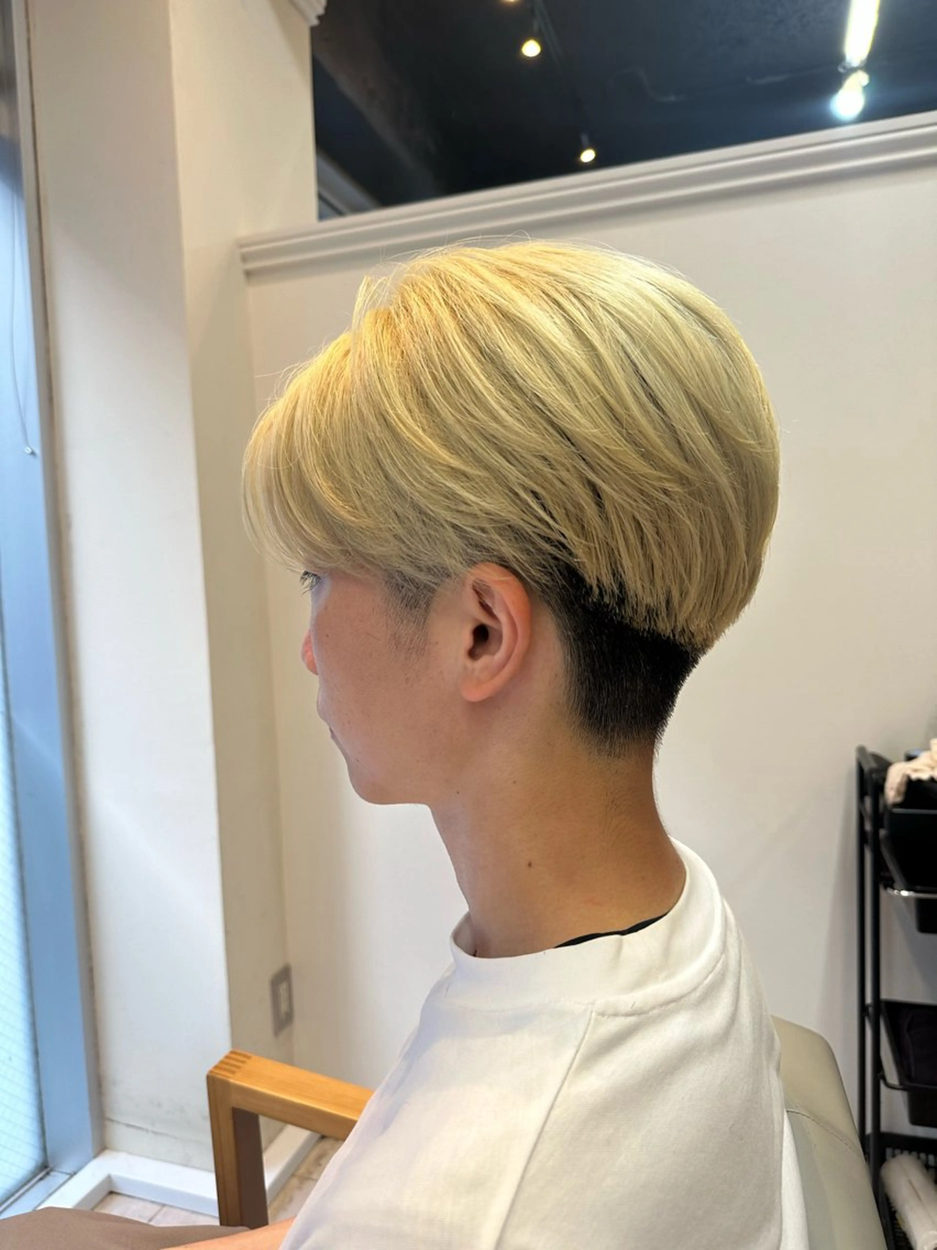 メンズ MAHO/透明感カラ ー/ツヤ髪のヘアスタイル