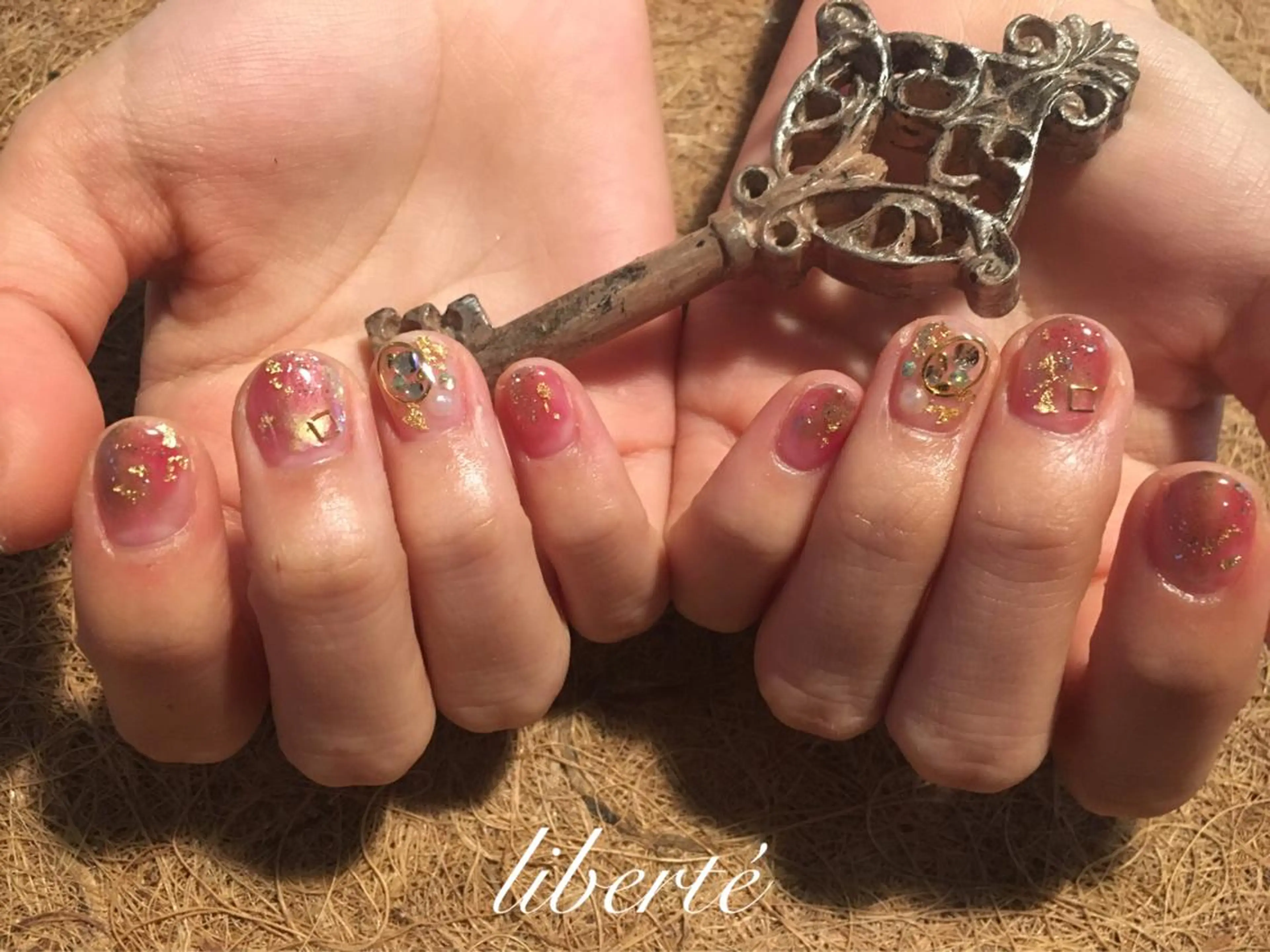 ネイル liberté (リベルテ)のネイルデザイン