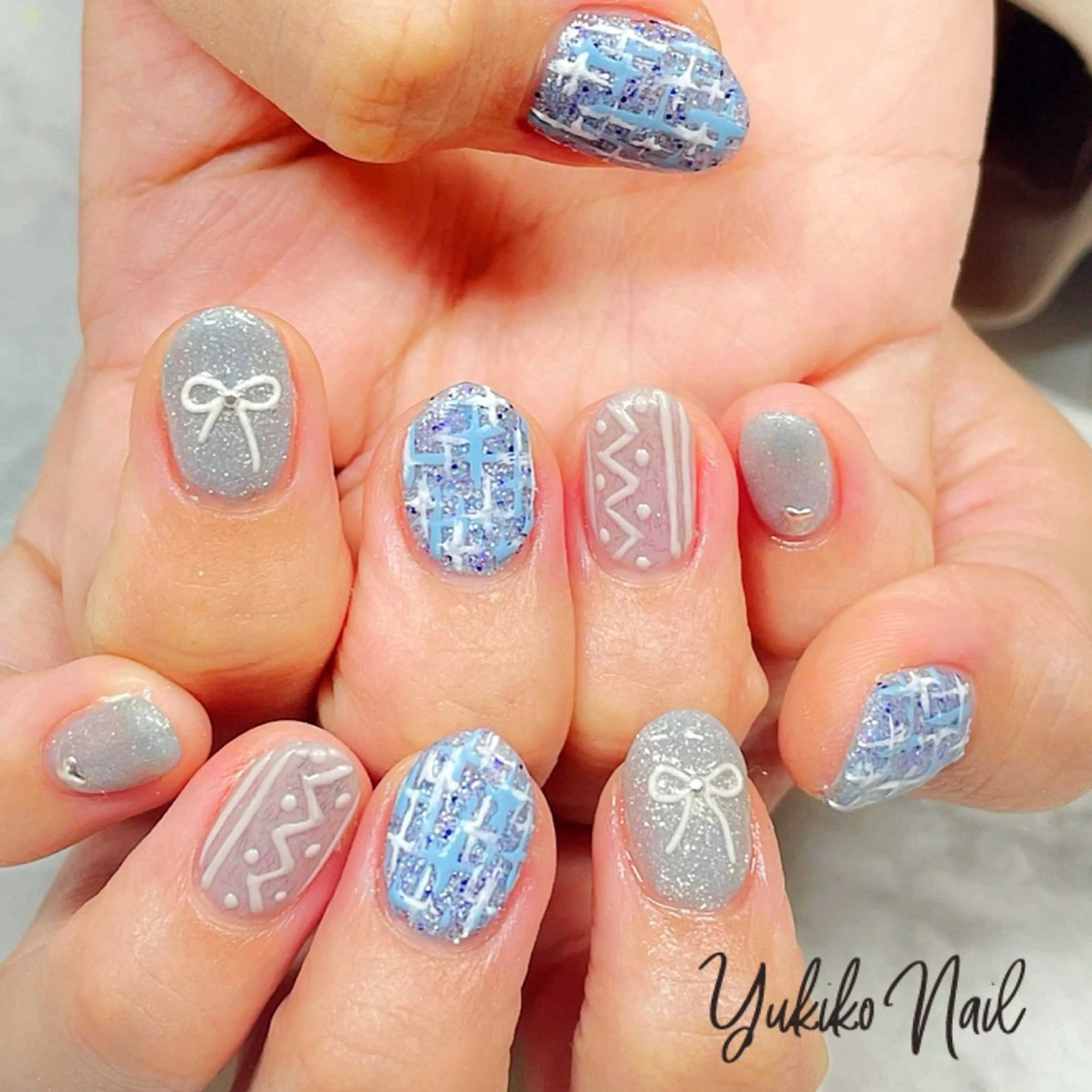 ネイル ブルー リボン ツイードネイル 冬ネイル ハンドネイル ユキコ ネイルのネイルデザイン