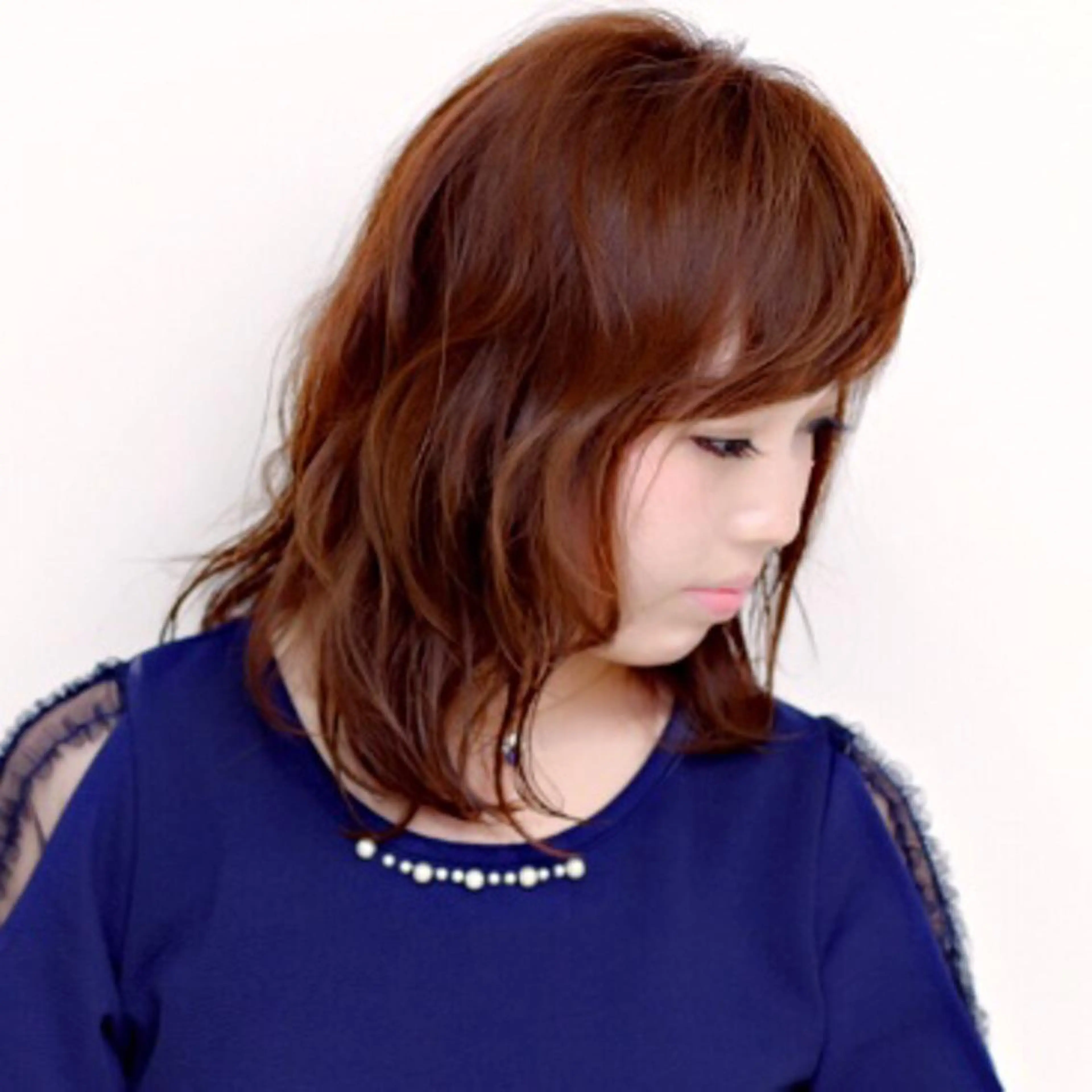 ミディアム 中林 由佳のヘアスタイル